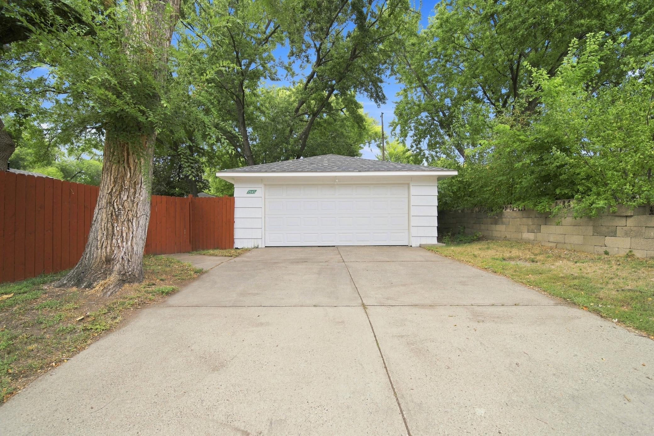 7545 Vincent Avenue S Property Photo 24