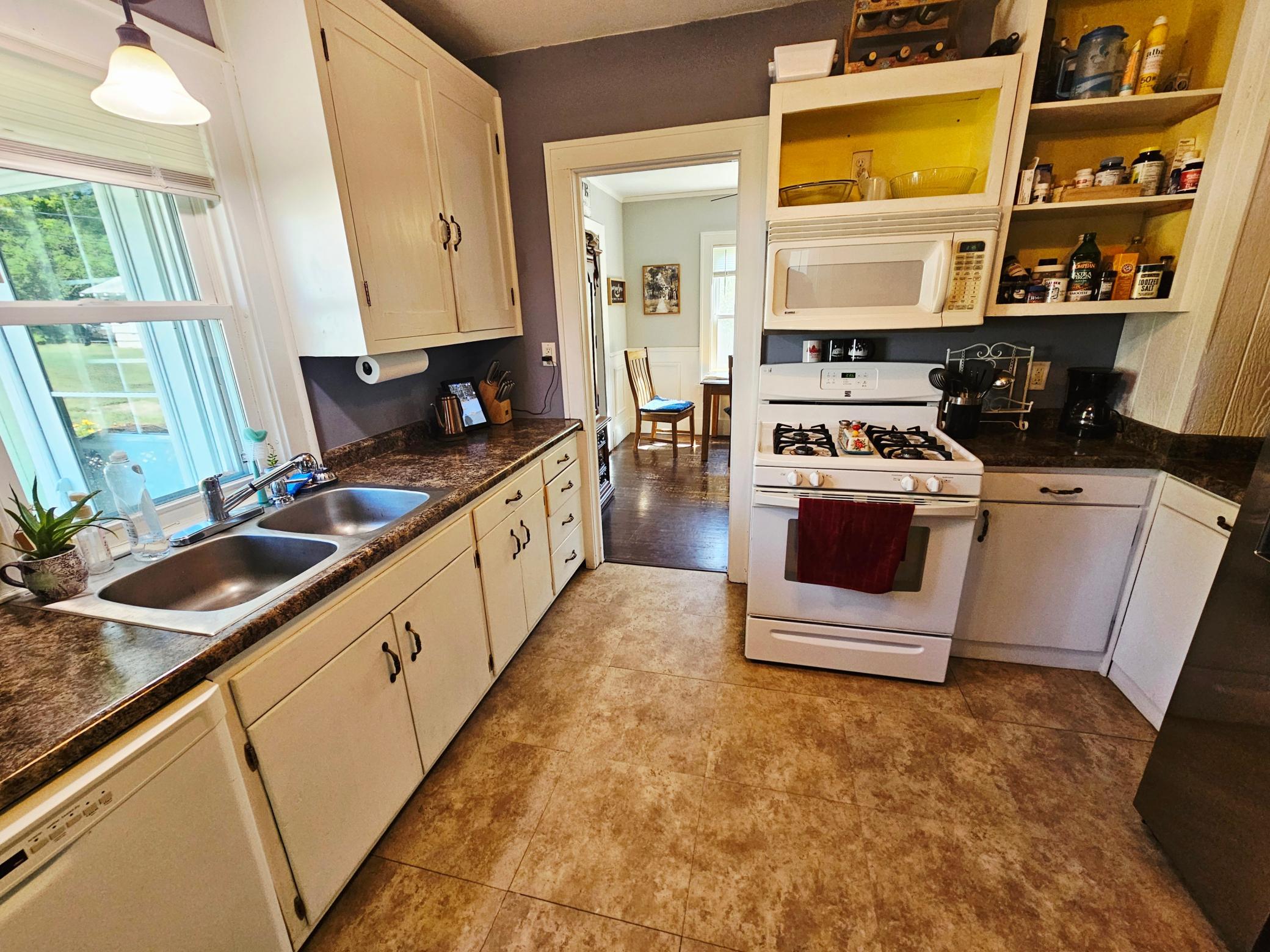 822 4th Avenue Property Photo 7