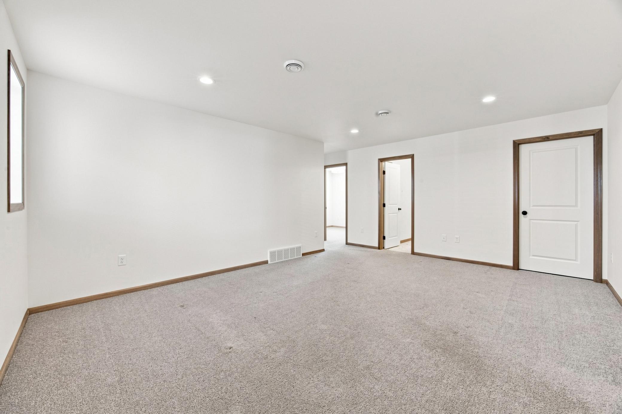 7318 Madelyn Lane S Property Photo 28