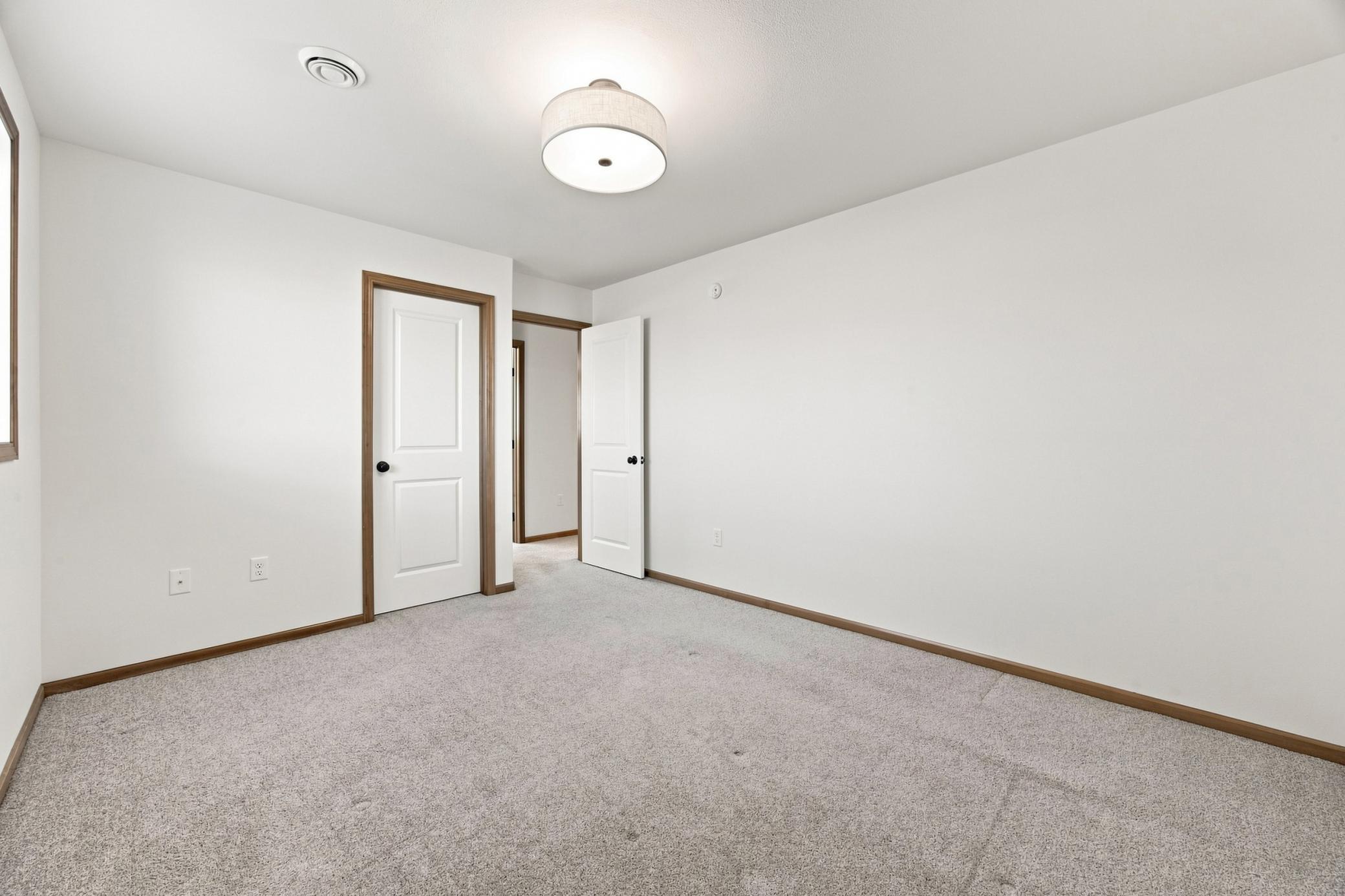 7318 Madelyn Lane S Property Photo 30