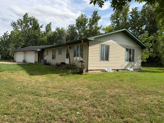1440 250th Street Property Photo 4