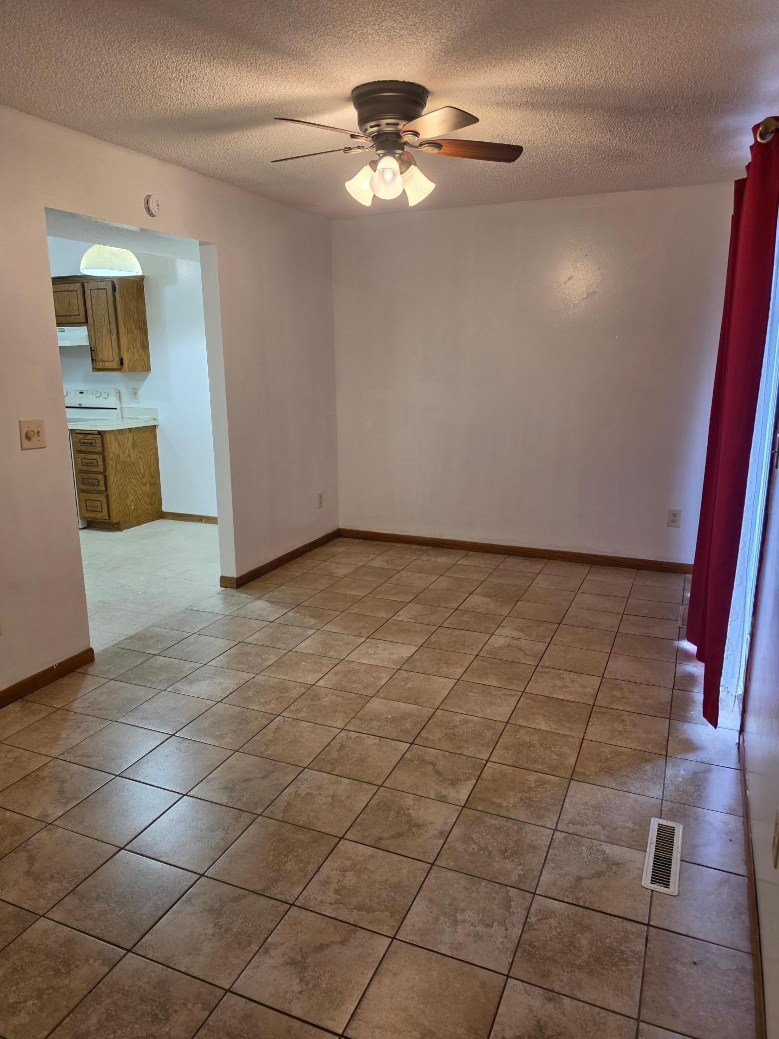 9310,12 Ryan Place Property Photo 5