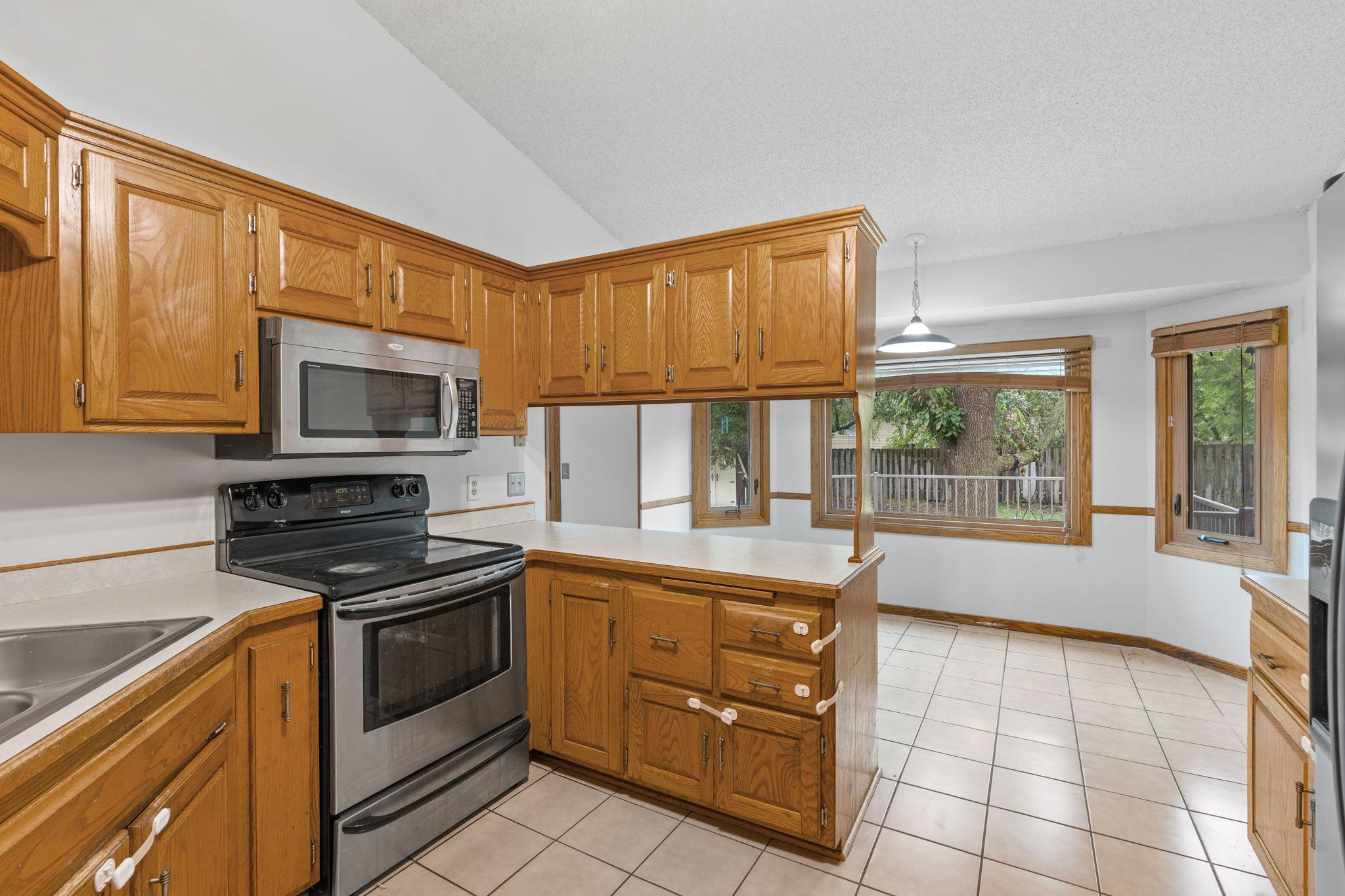 9163 Ranchview Lane N Property Photo 6