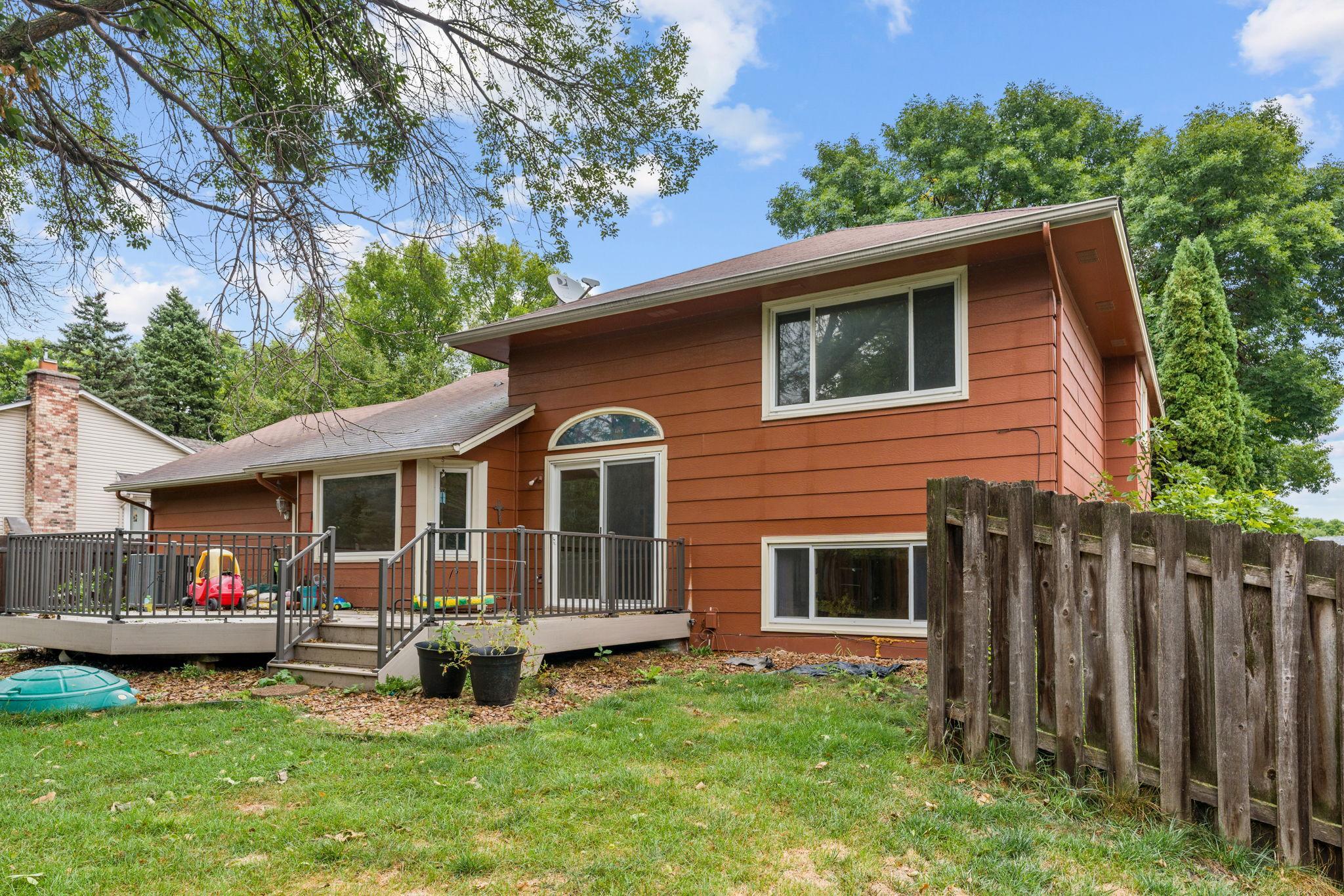 9163 Ranchview Lane N Property Photo 22