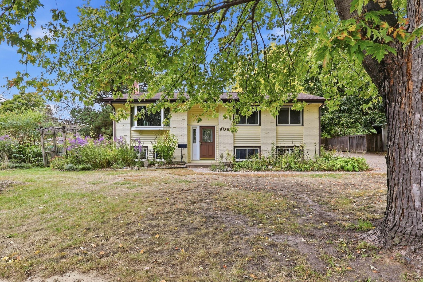9087 Northwood Parkway Property Photo 1