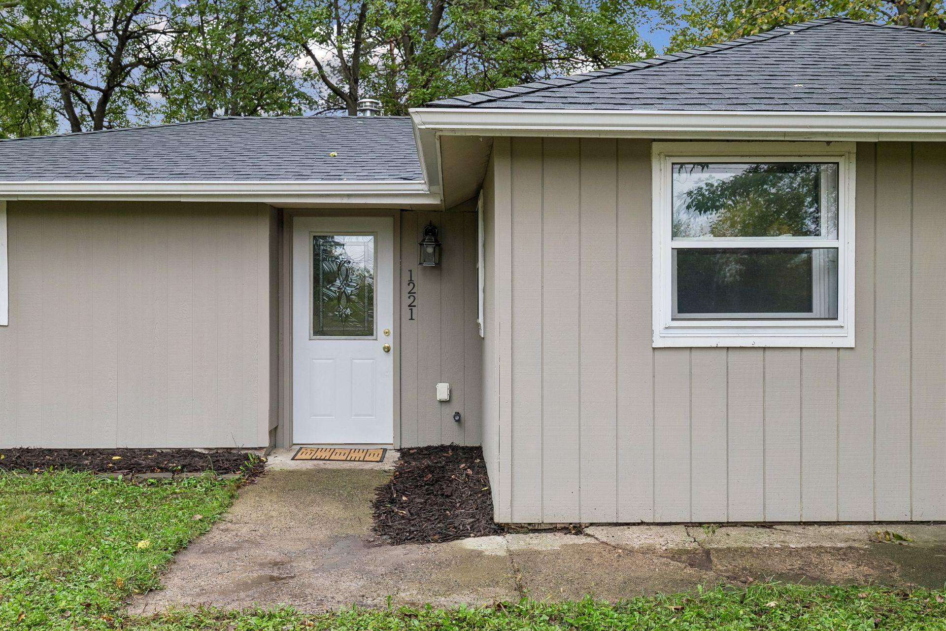 1221 Jefferson Road Property Photo 4