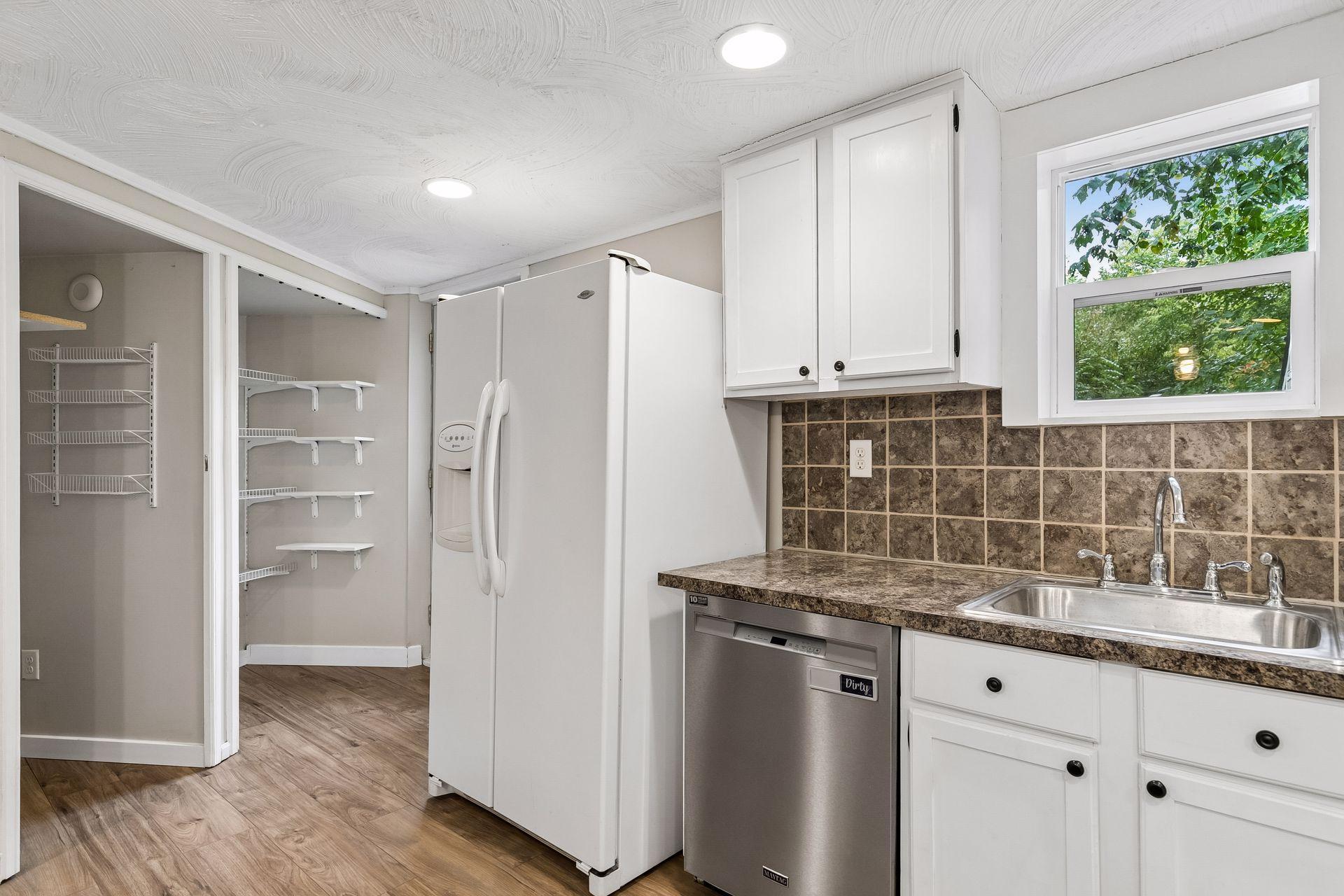 1221 Jefferson Road Property Photo 7