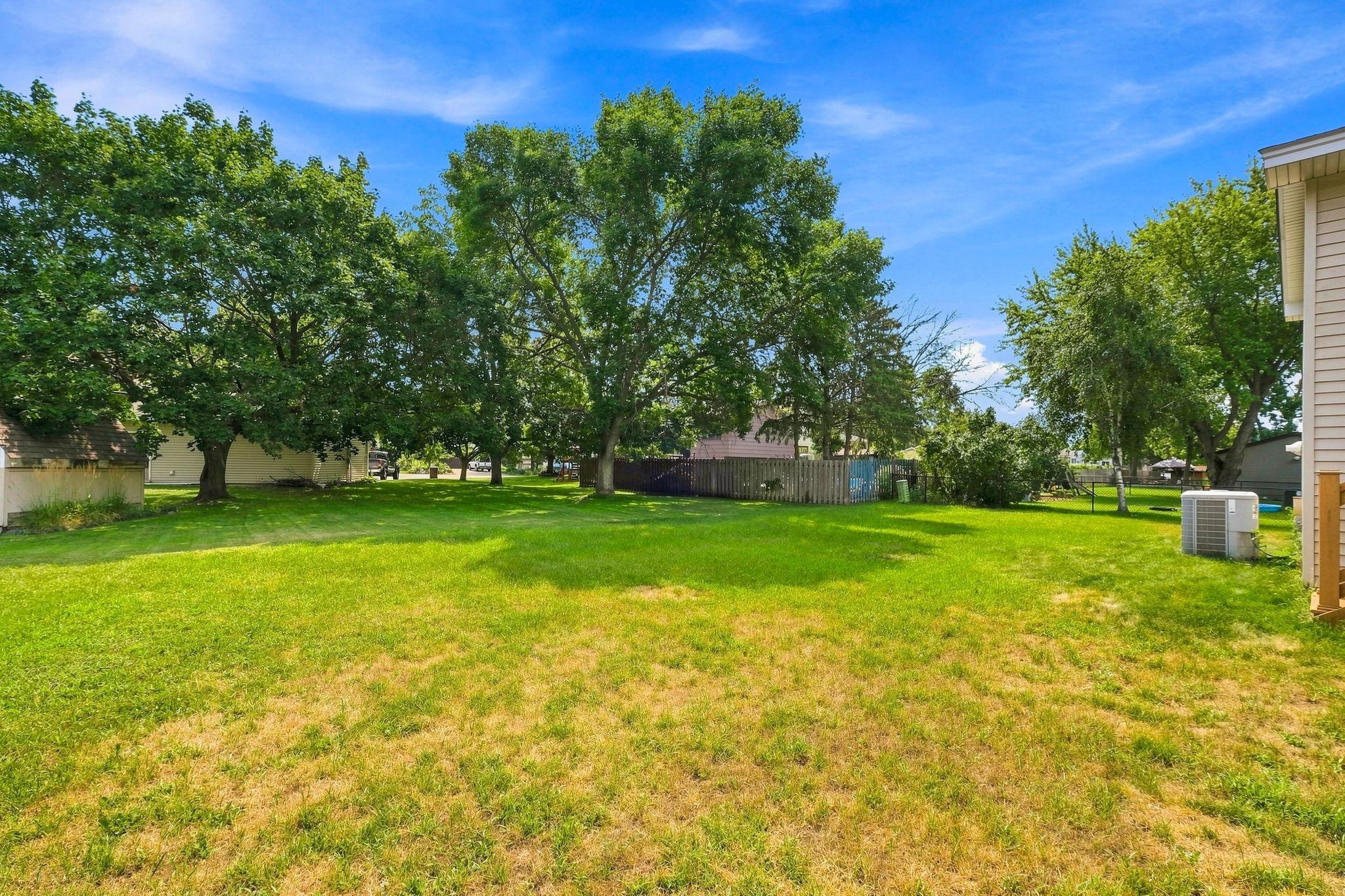 12048 Oregon Circle N Property Photo 19