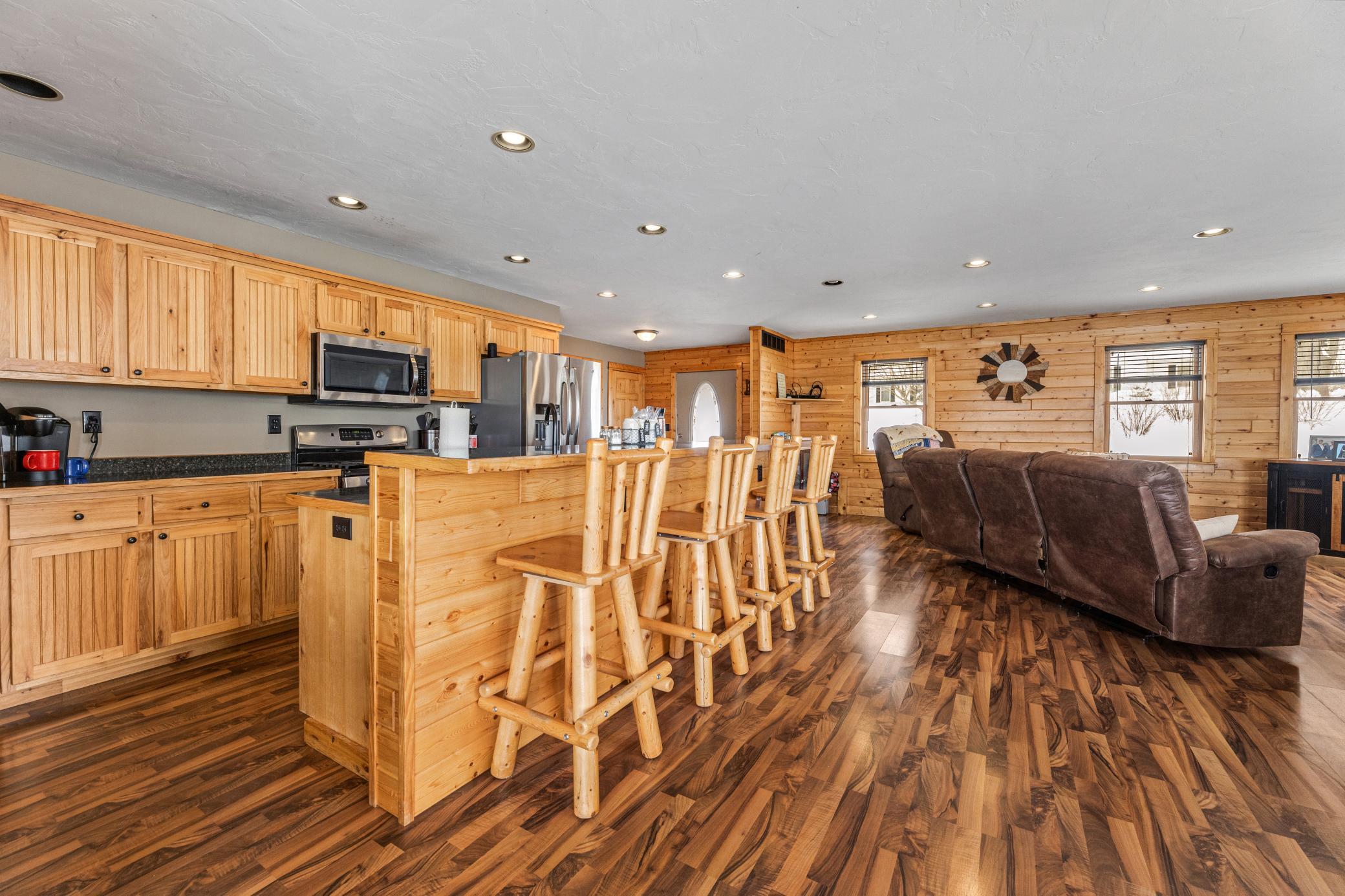 1246 Riverview Drive Property Photo 7