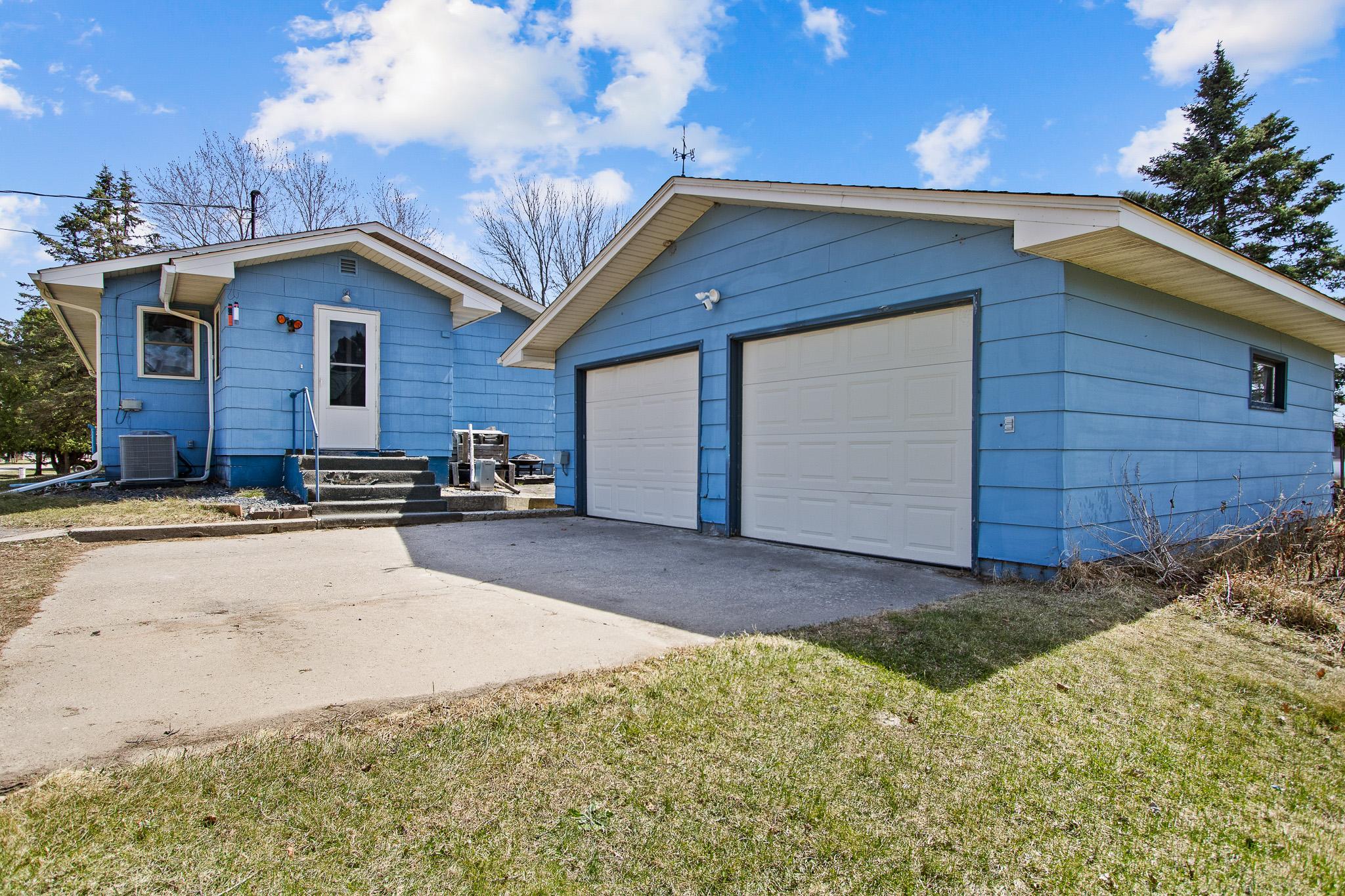 22379 519th Lane Property Photo 4