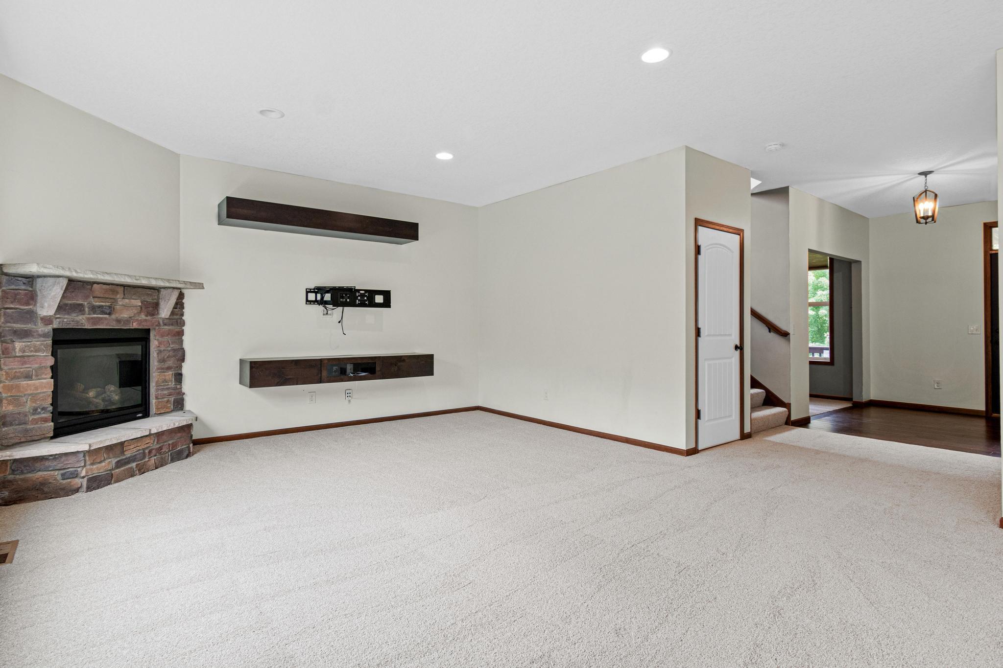 2244 Woodlyn Ridge Court Property Photo 9