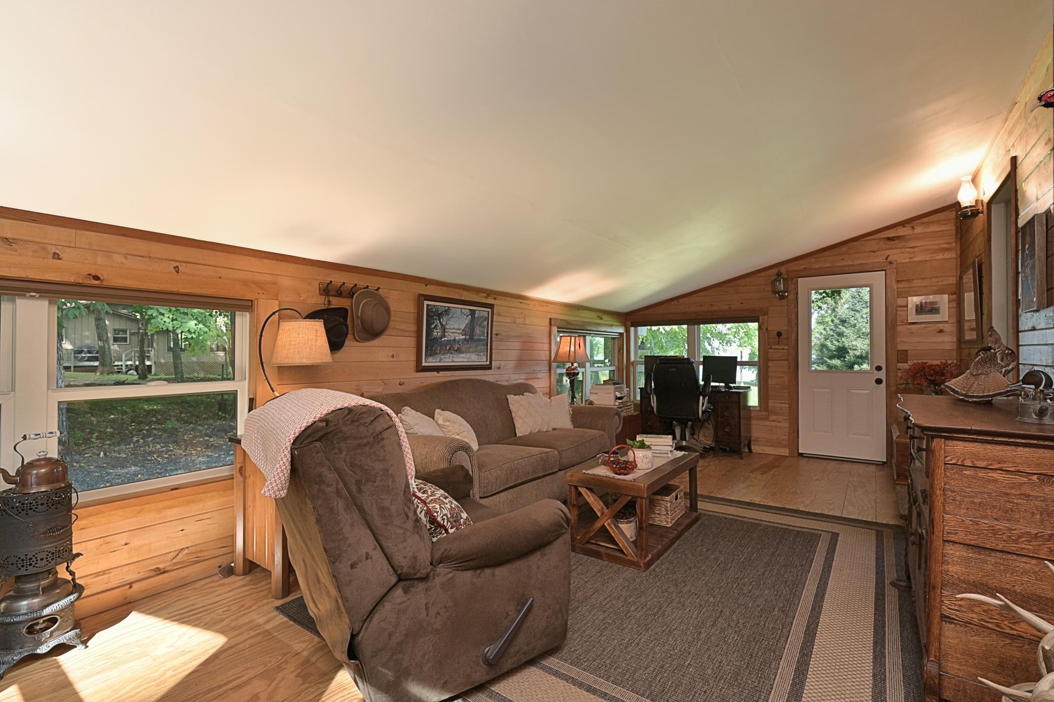 55556 Eggar Road Property Photo 5