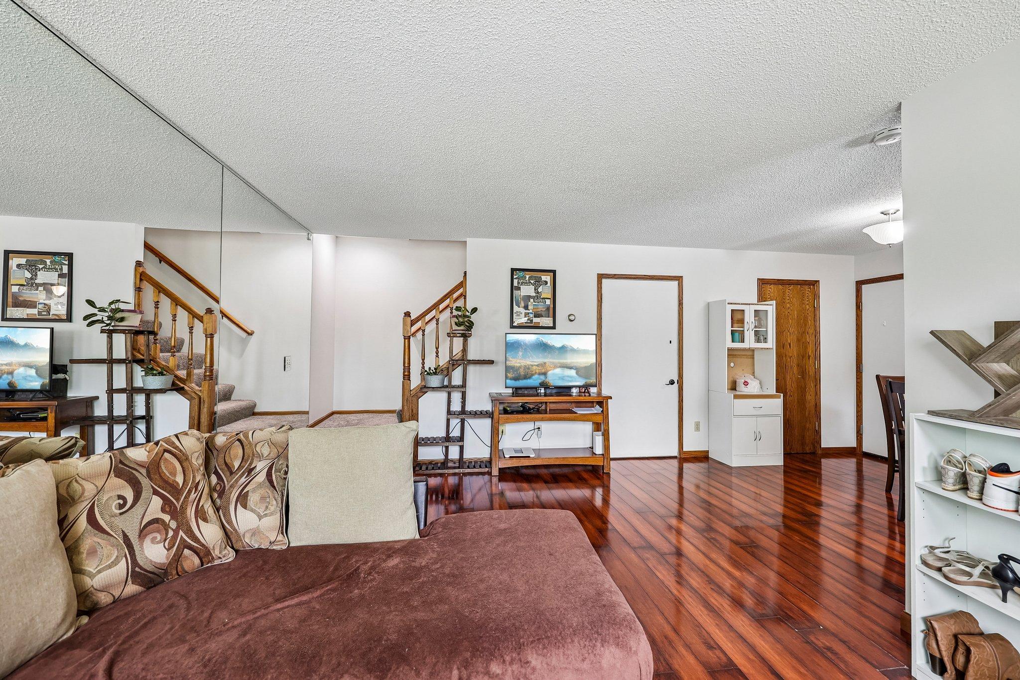 8420 S Pond Trail Property Photo 7