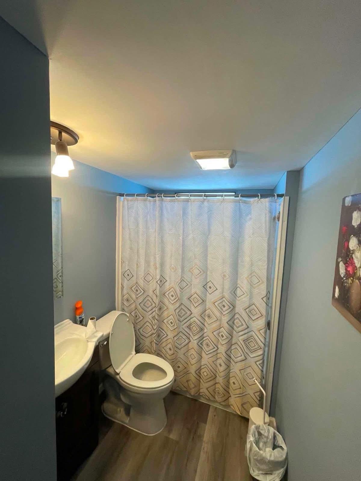 7431 Oakley Street Ne Property Photo 6