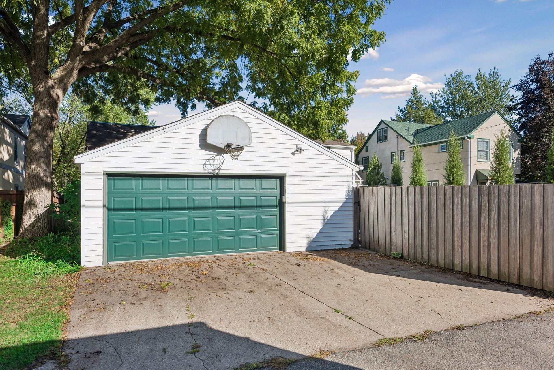 5212 Humboldt Avenue S Property Photo 38