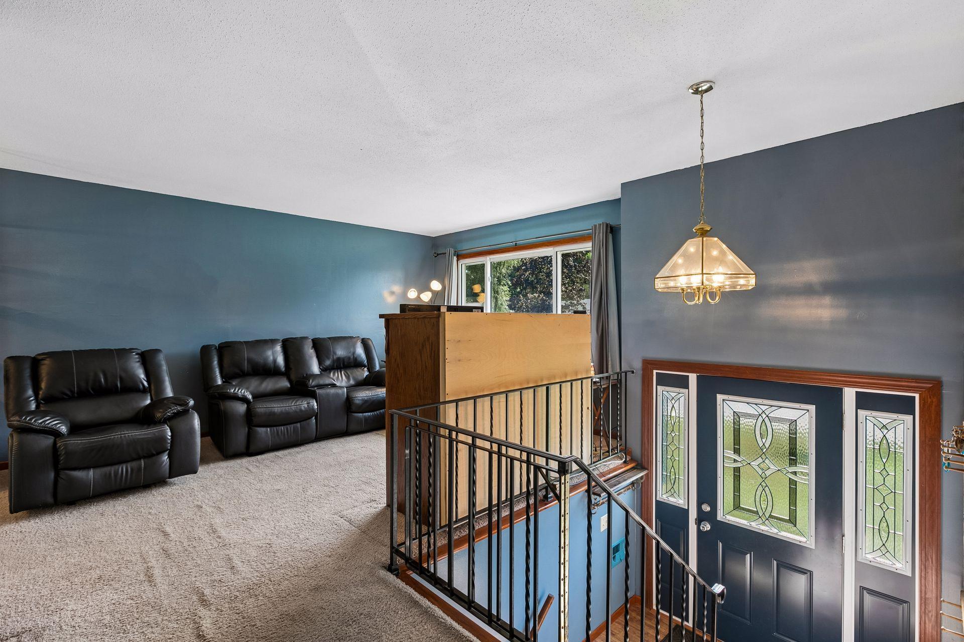 250 Stardust Boulevard Property Photo 4