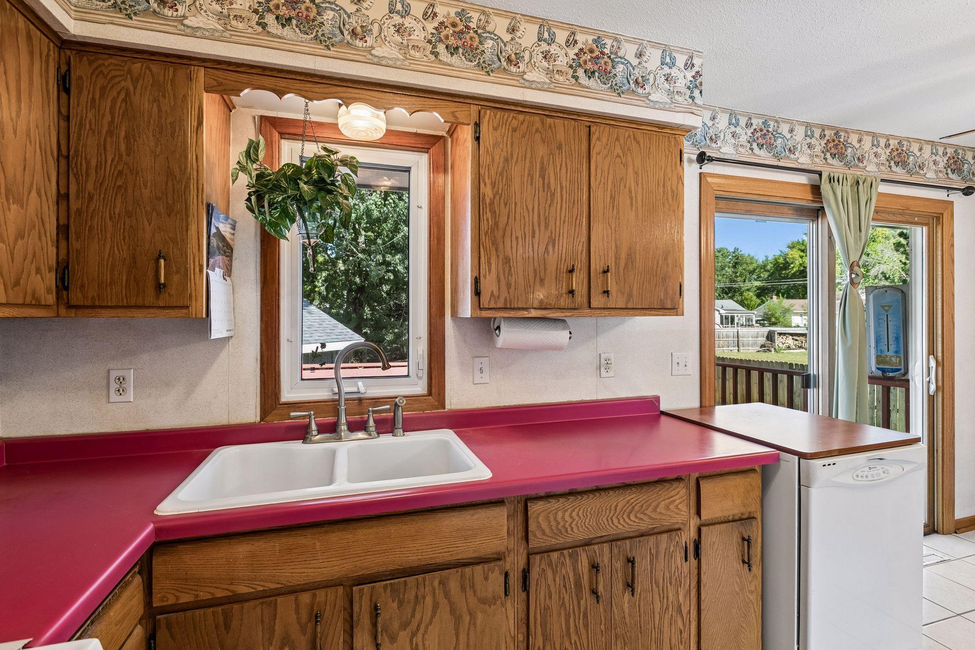 250 Stardust Boulevard Property Photo 9