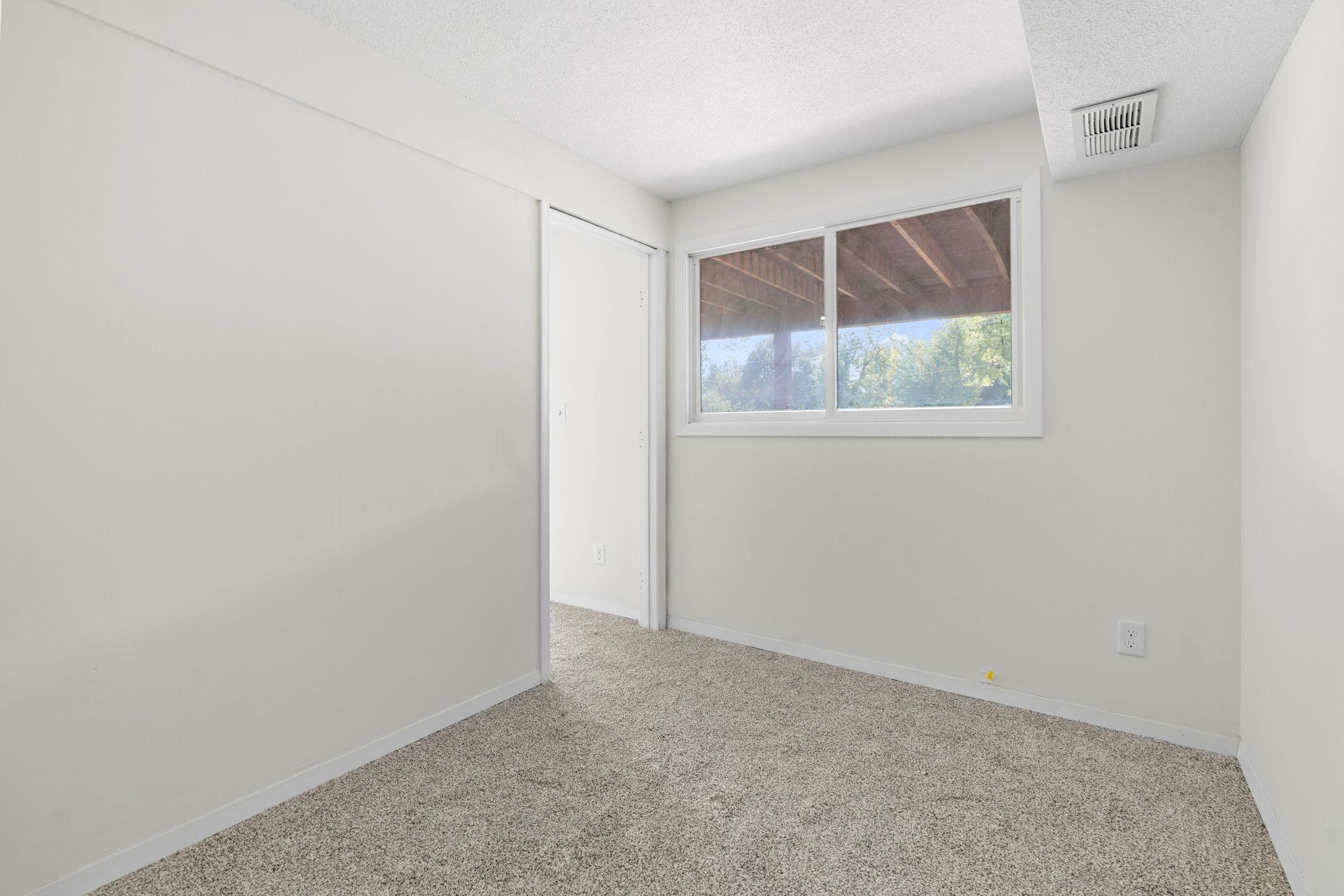 4112 Sylvia Lane S Property Photo 36