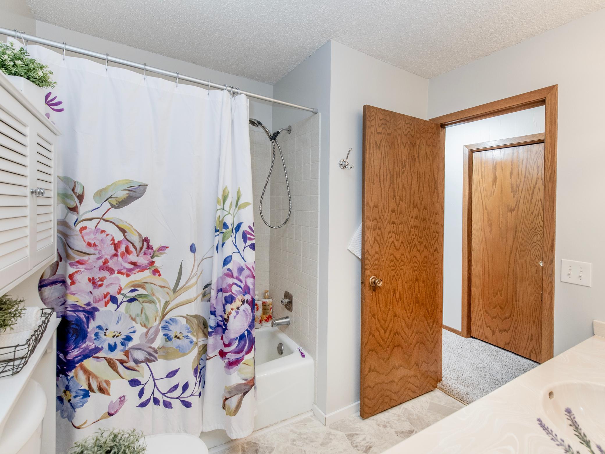 1883 County Road E E Property Photo 17