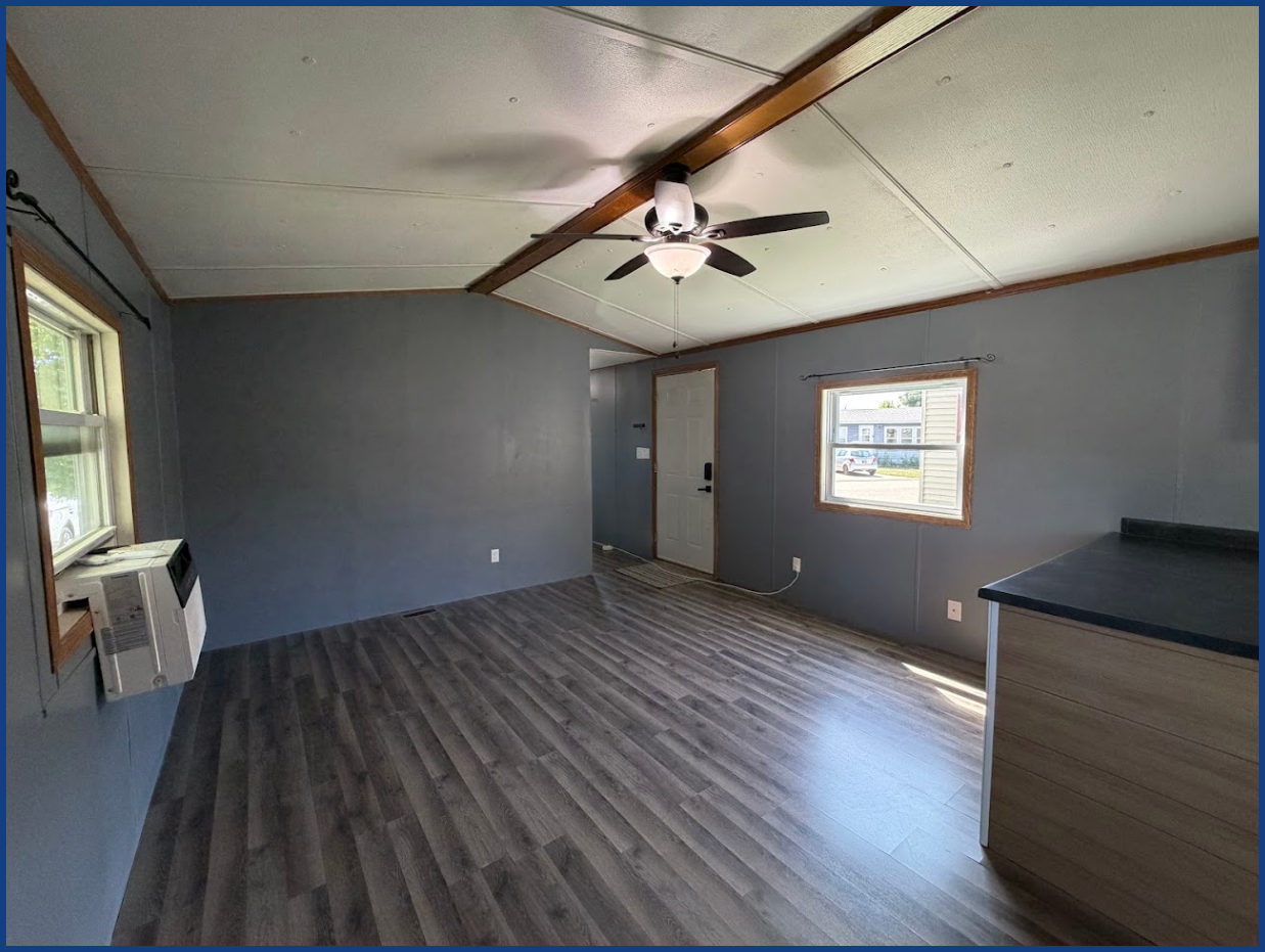 1613 Deerwood Drive Ne Property Photo 4