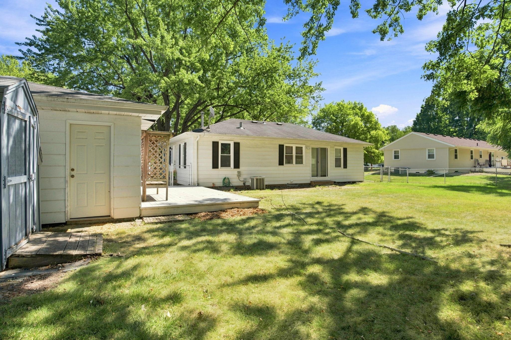125 Hackberry Hill Property Photo 30