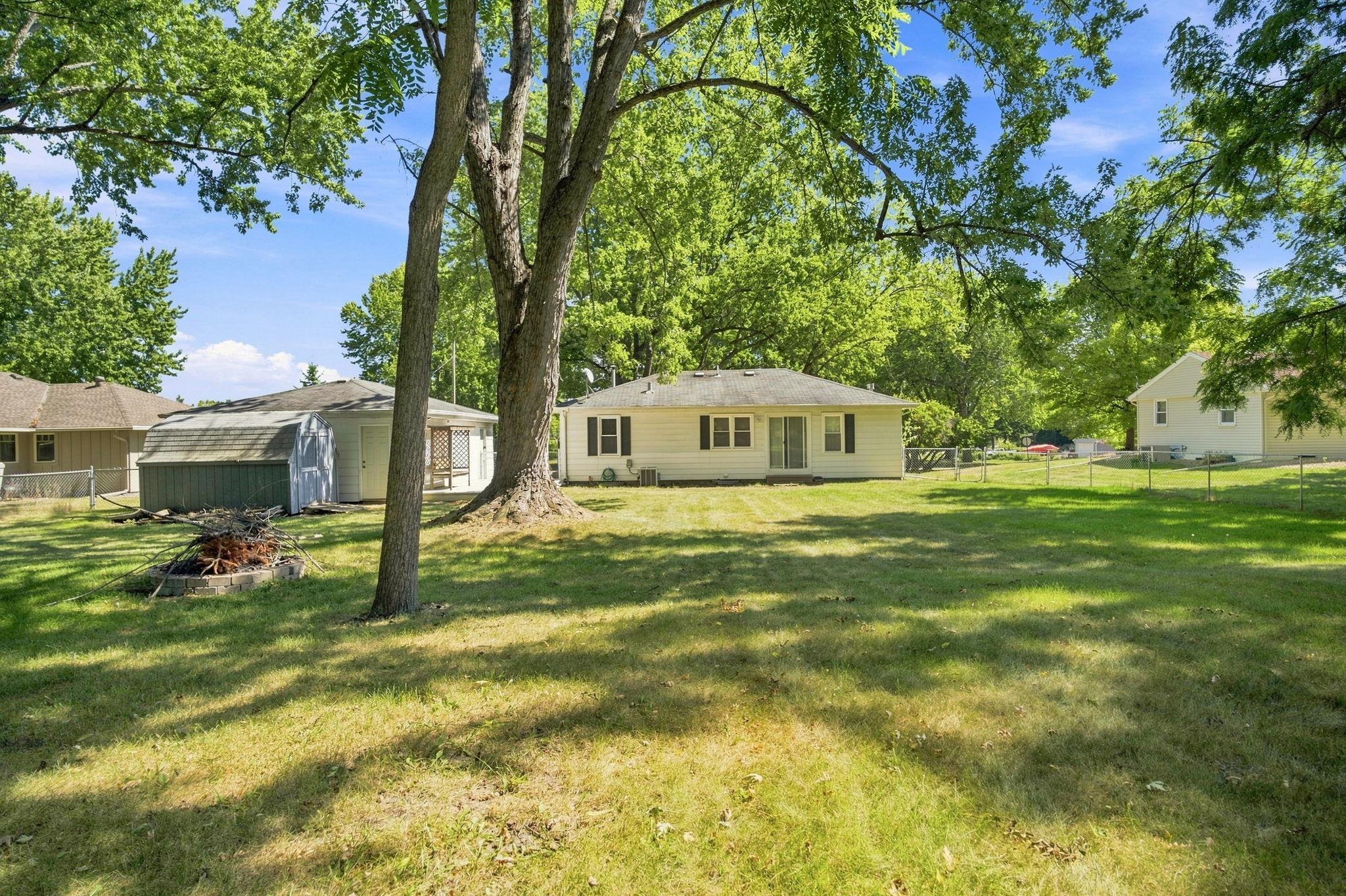 125 Hackberry Hill Property Photo 34