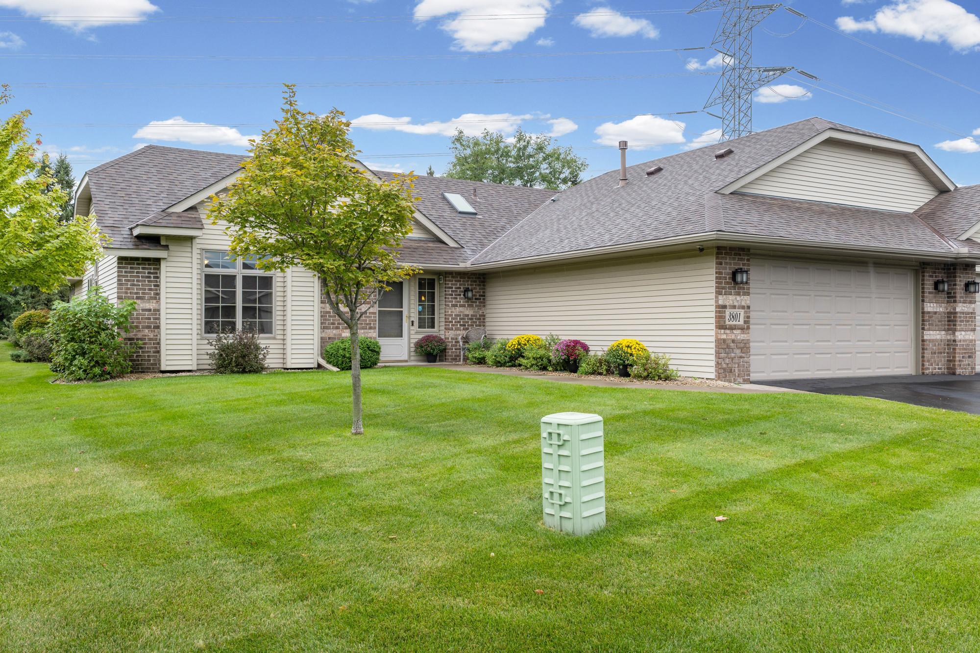3801 Impatiens Lane N Property Photo 3