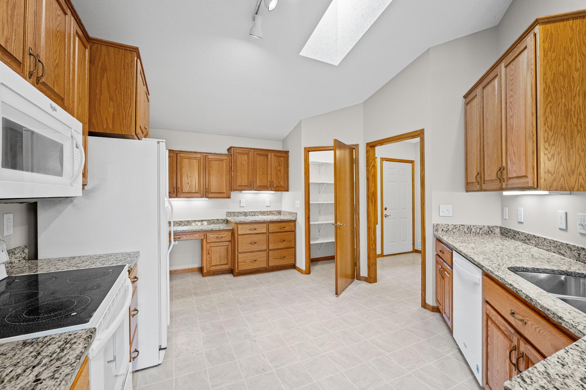 3801 Impatiens Lane N Property Photo 15