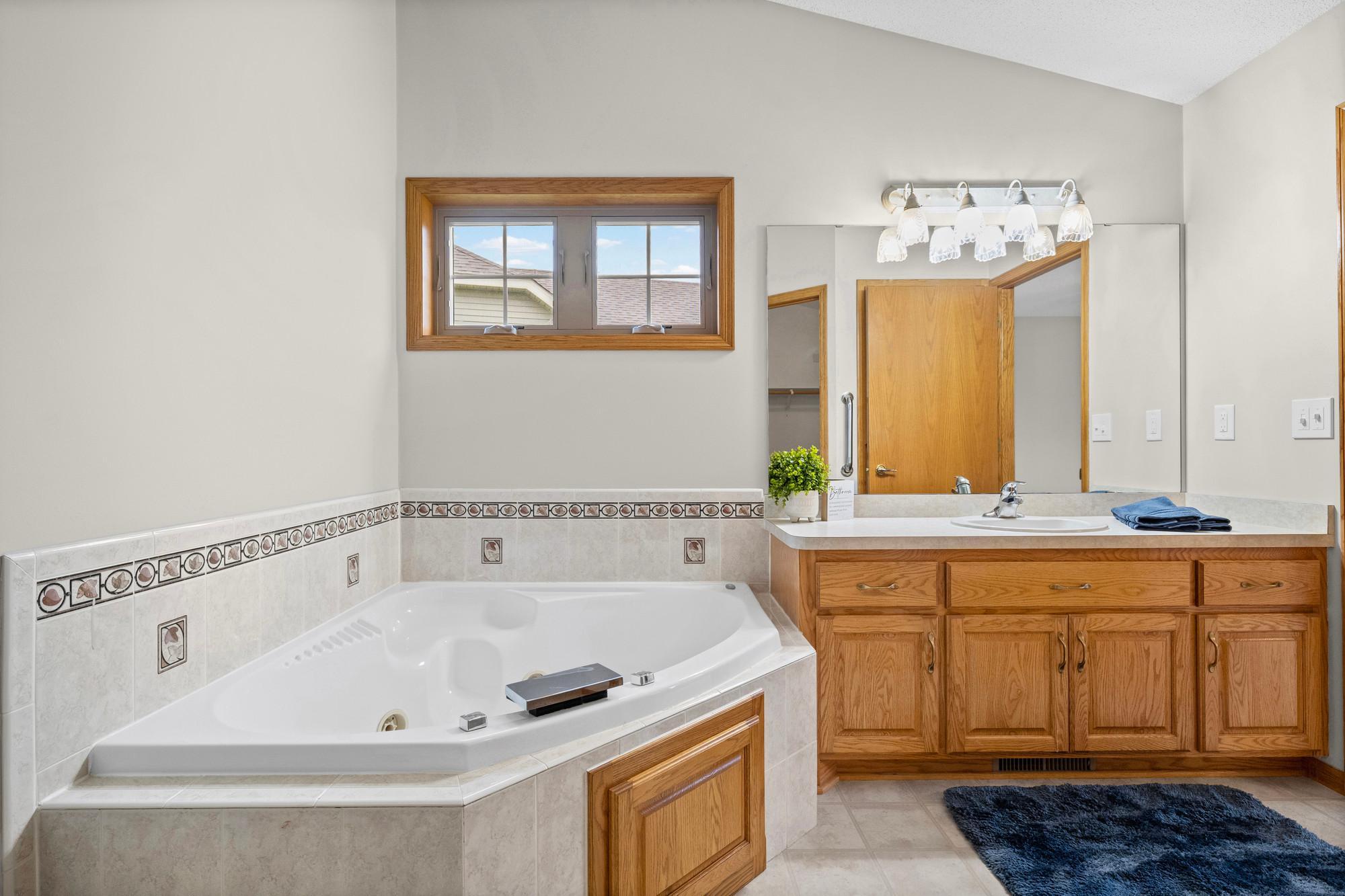 3801 Impatiens Lane N Property Photo 37