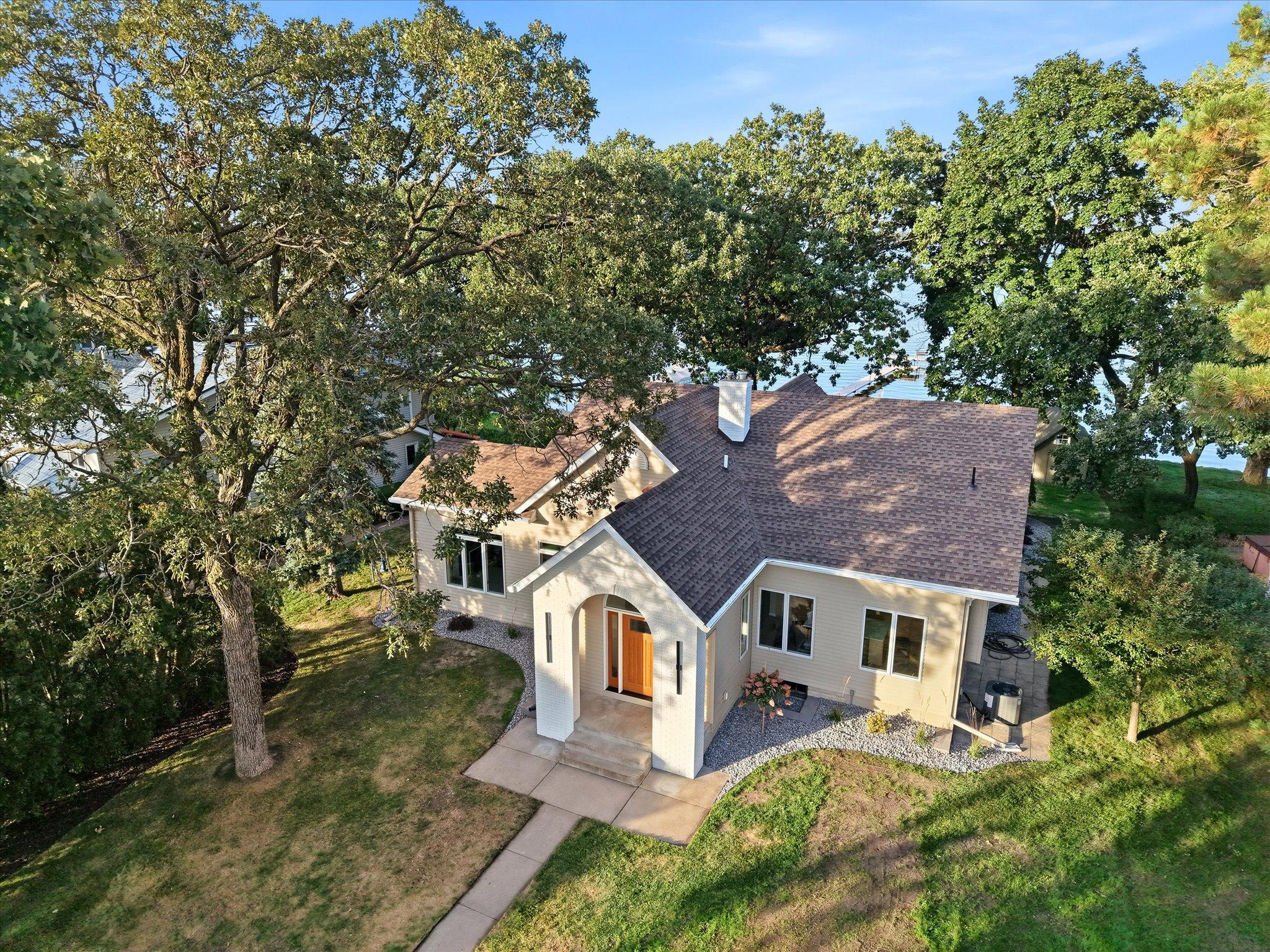 7 S Shore Drive Property Photo 2