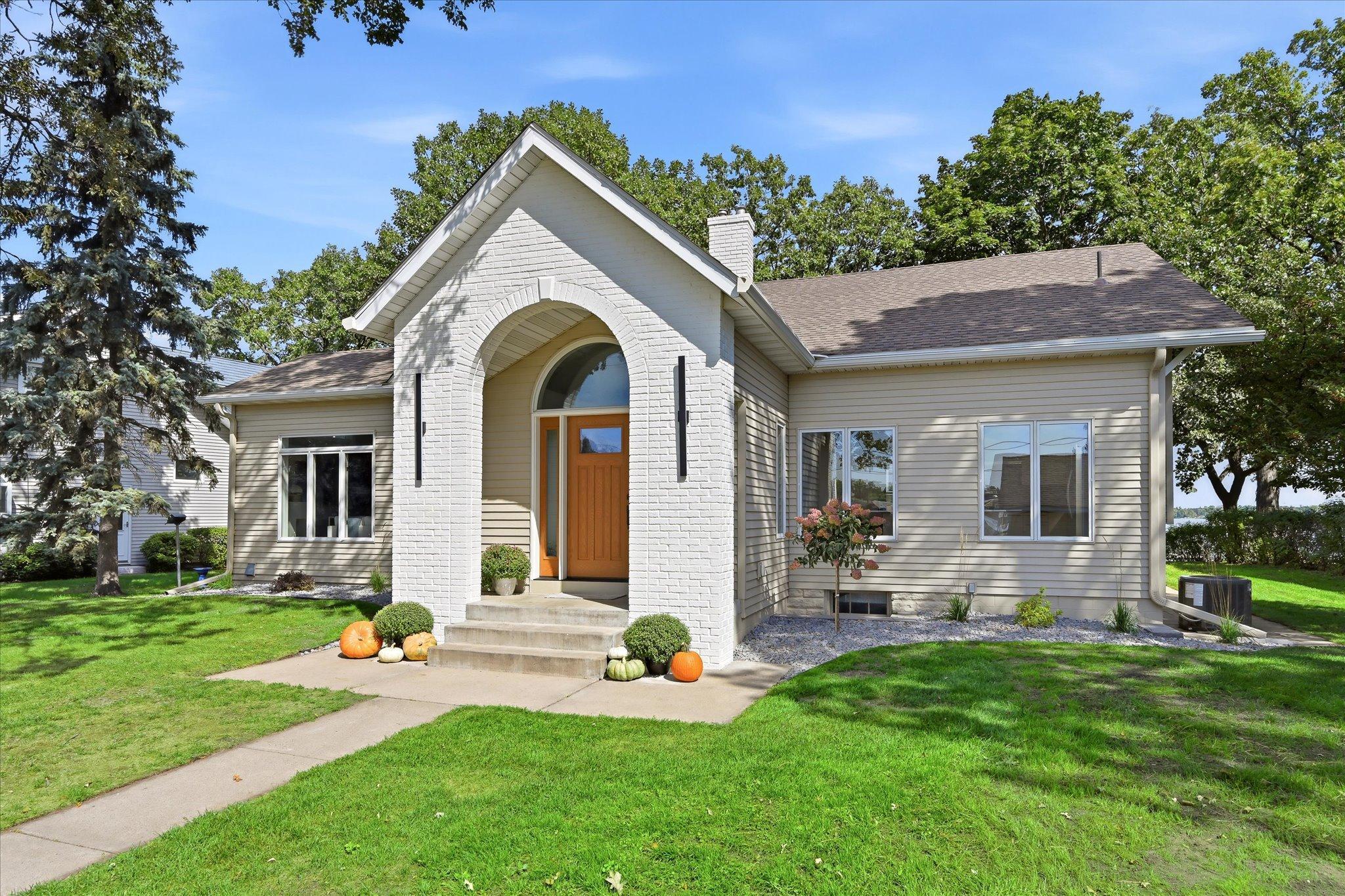 7 S Shore Drive Property Photo 9