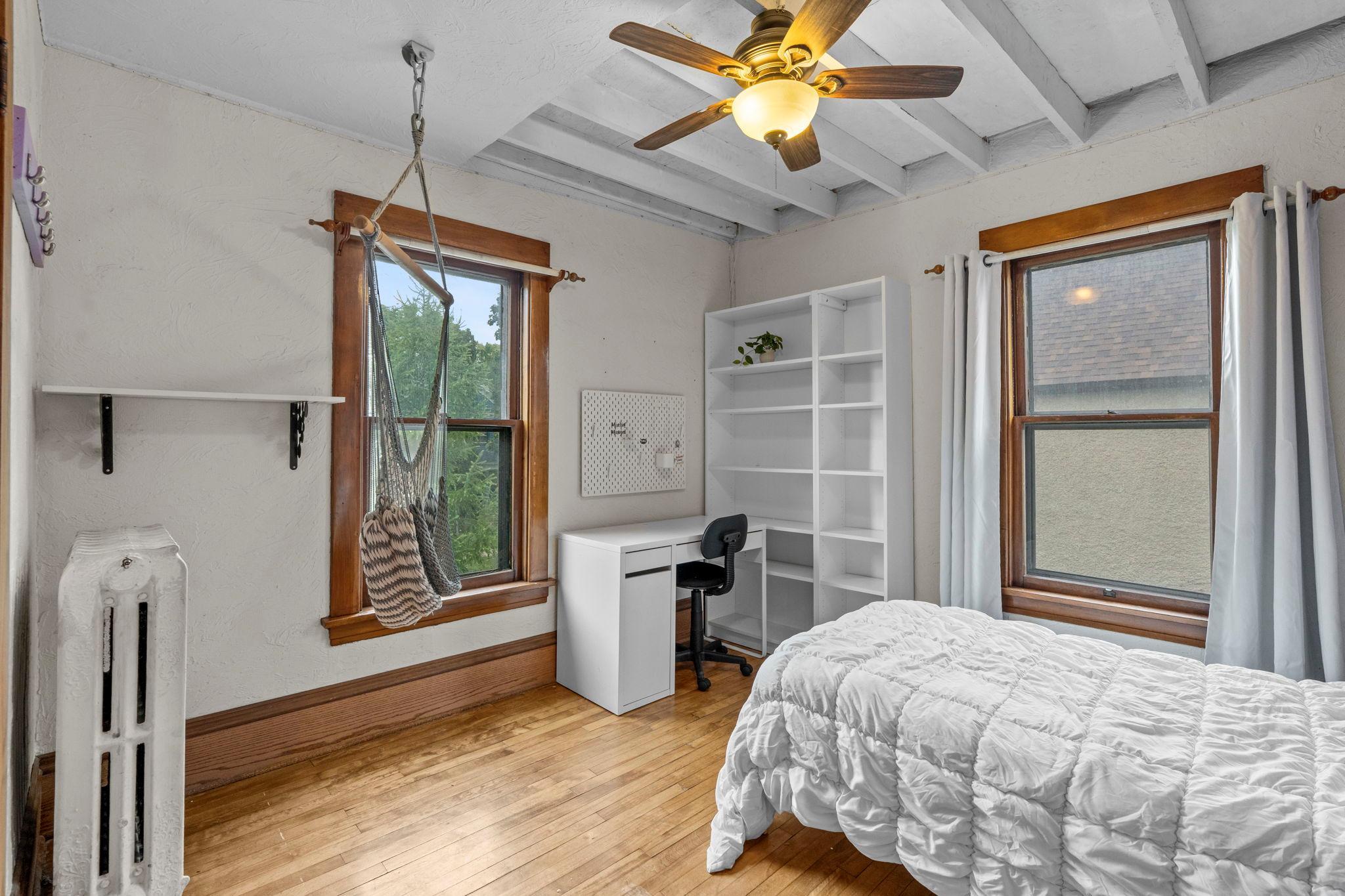 3209 Columbus Avenue Property Photo 32