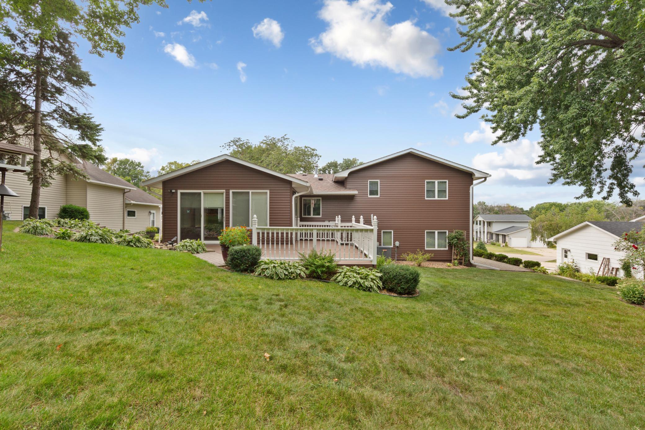 2533 Woodland Drive Property Photo 5