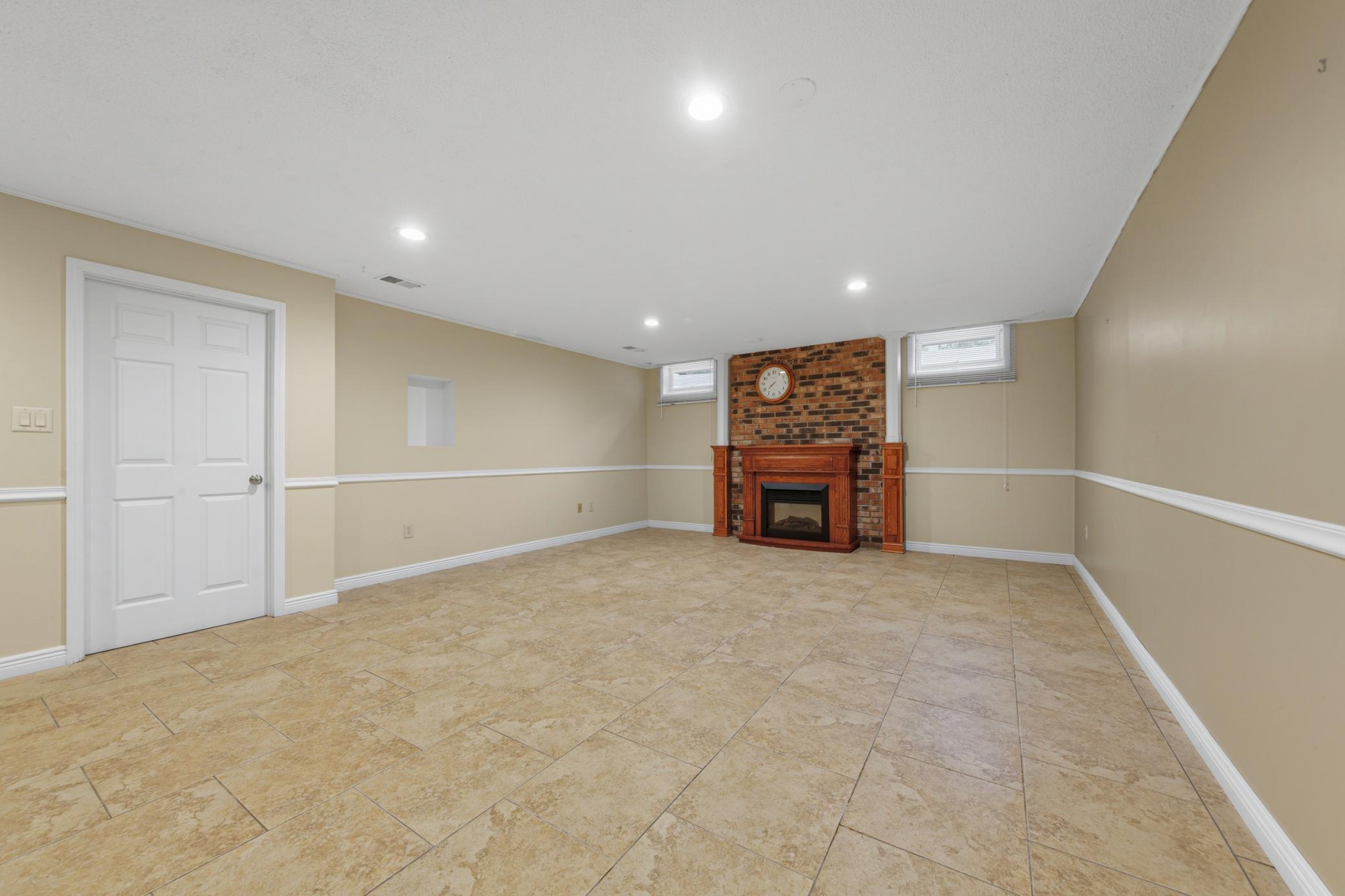 2533 Woodland Drive Property Photo 38