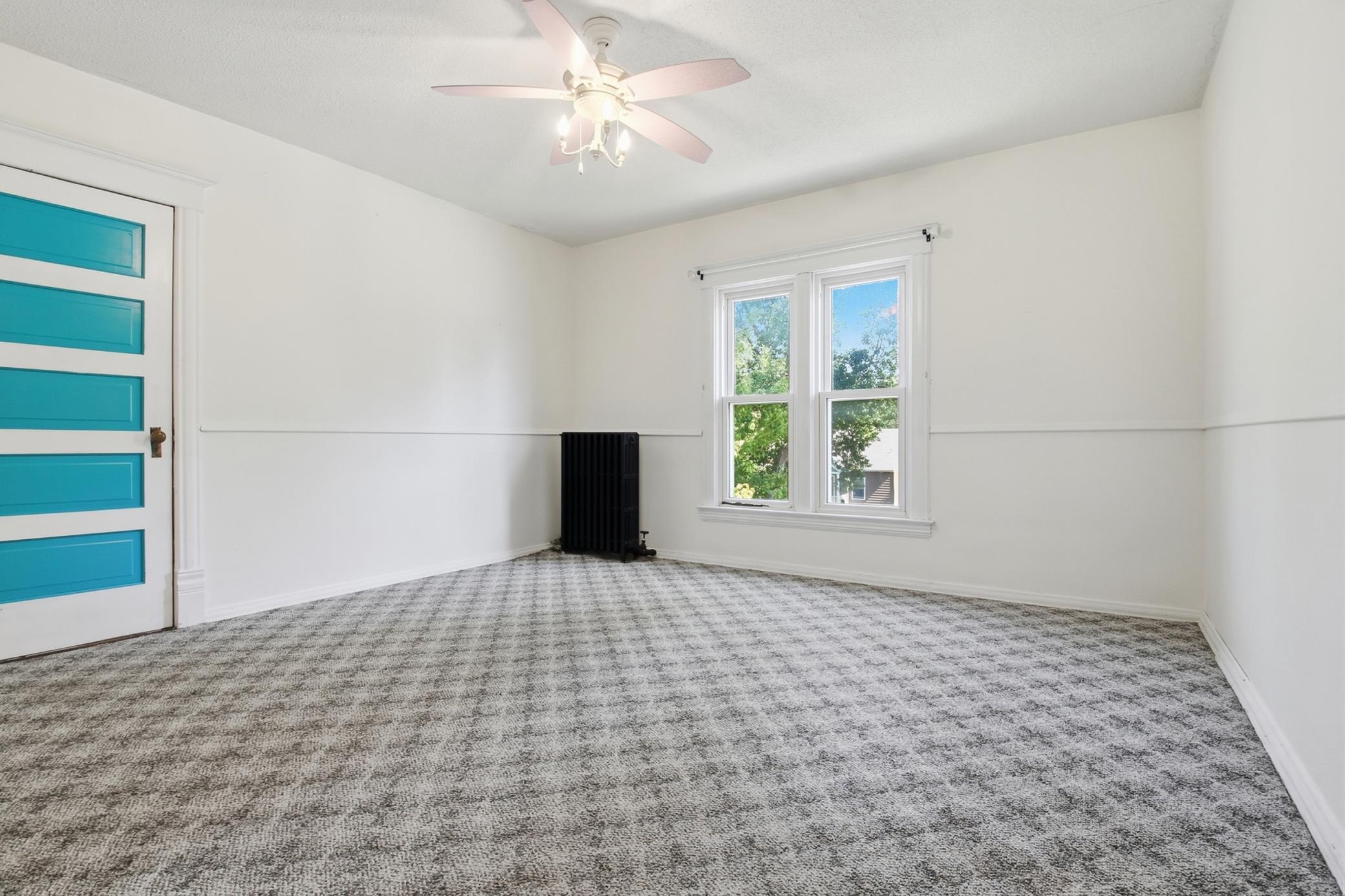 431 E 2nd Street Property Photo 16