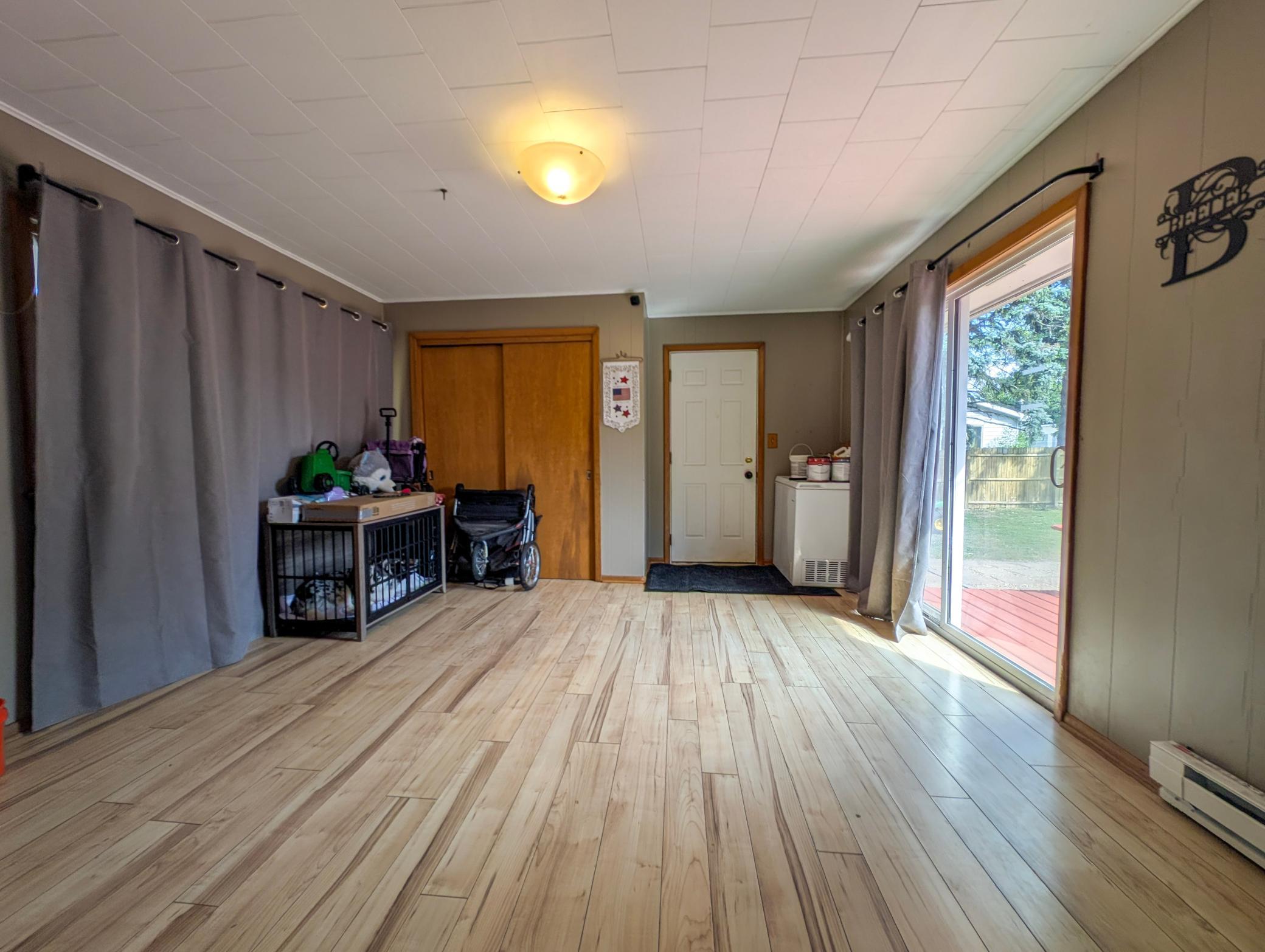 220 2nd Avenue Nw Property Photo 4