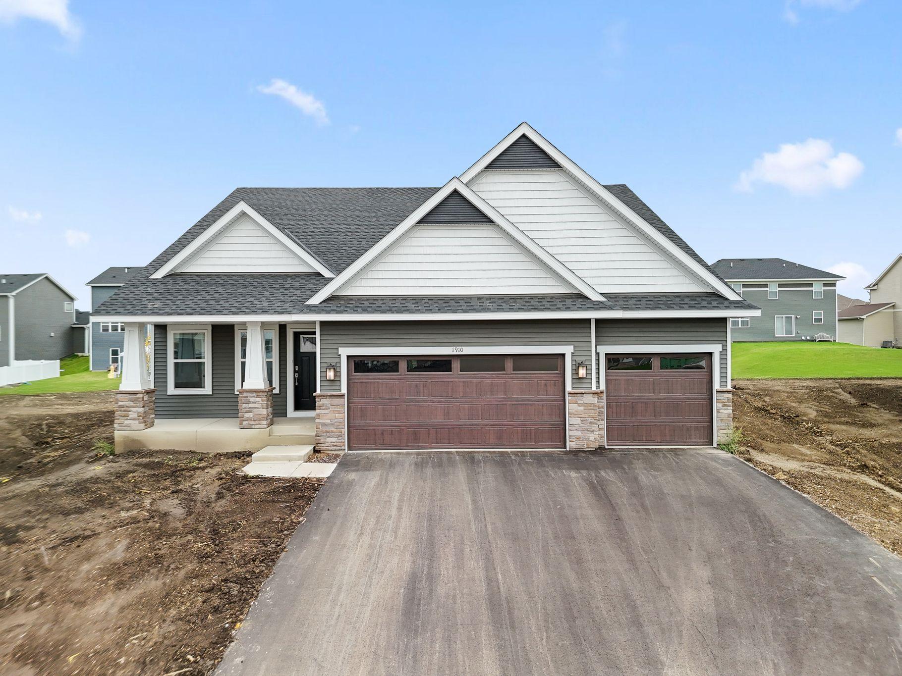 1910 Dogwood Court Property Photo 1