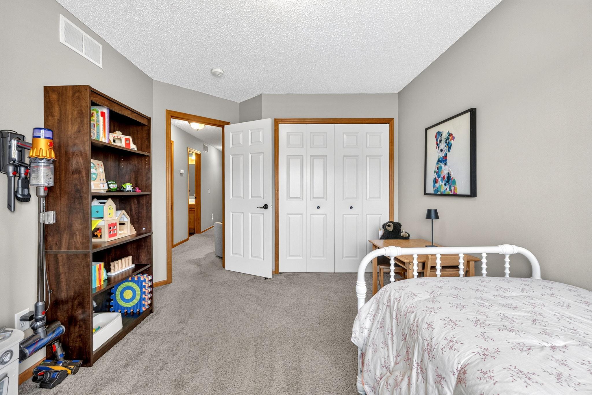 4360 Empress Drive N 4 Property Photo 10
