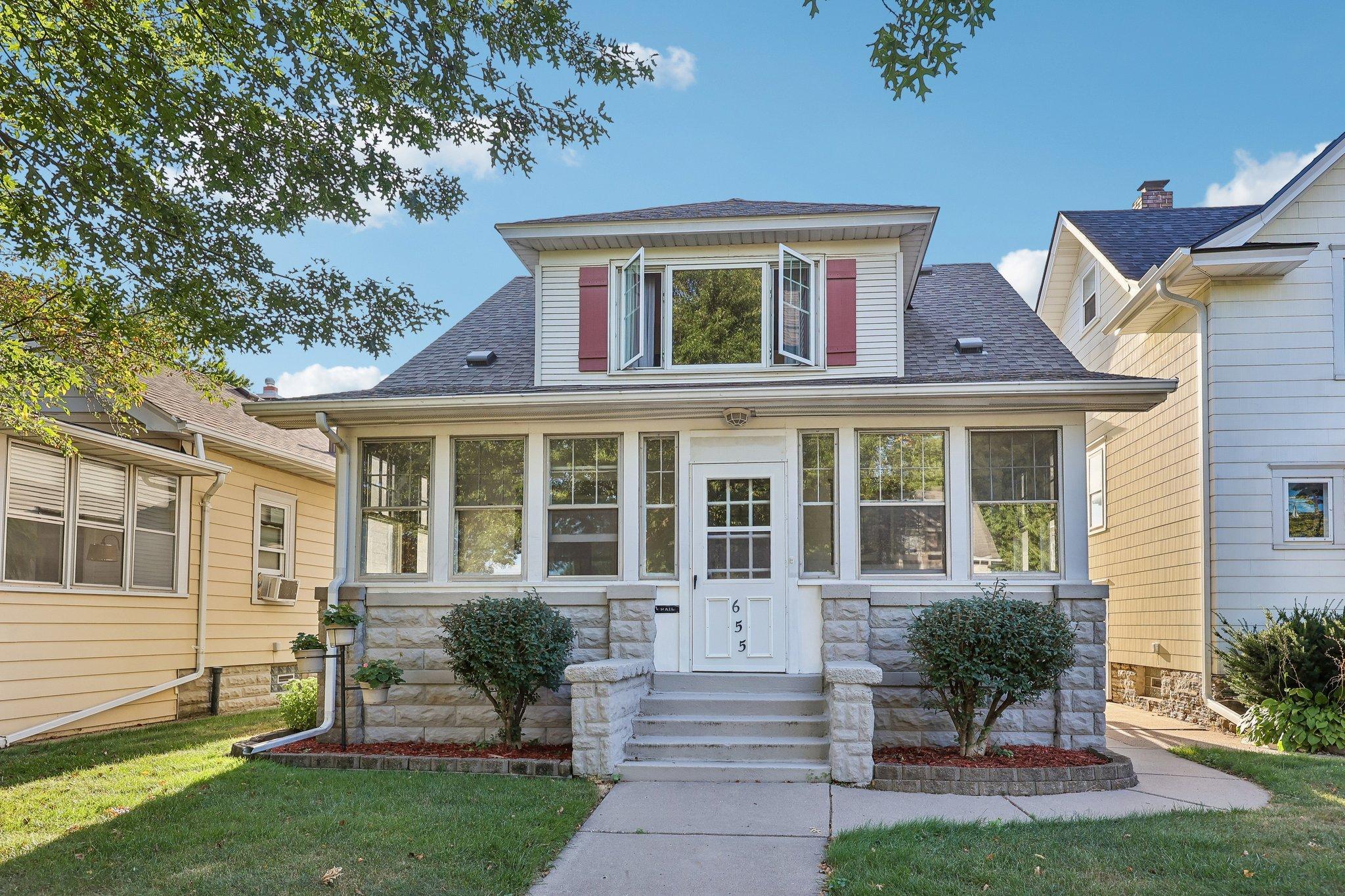 655 Simpson Street Property Photo 1