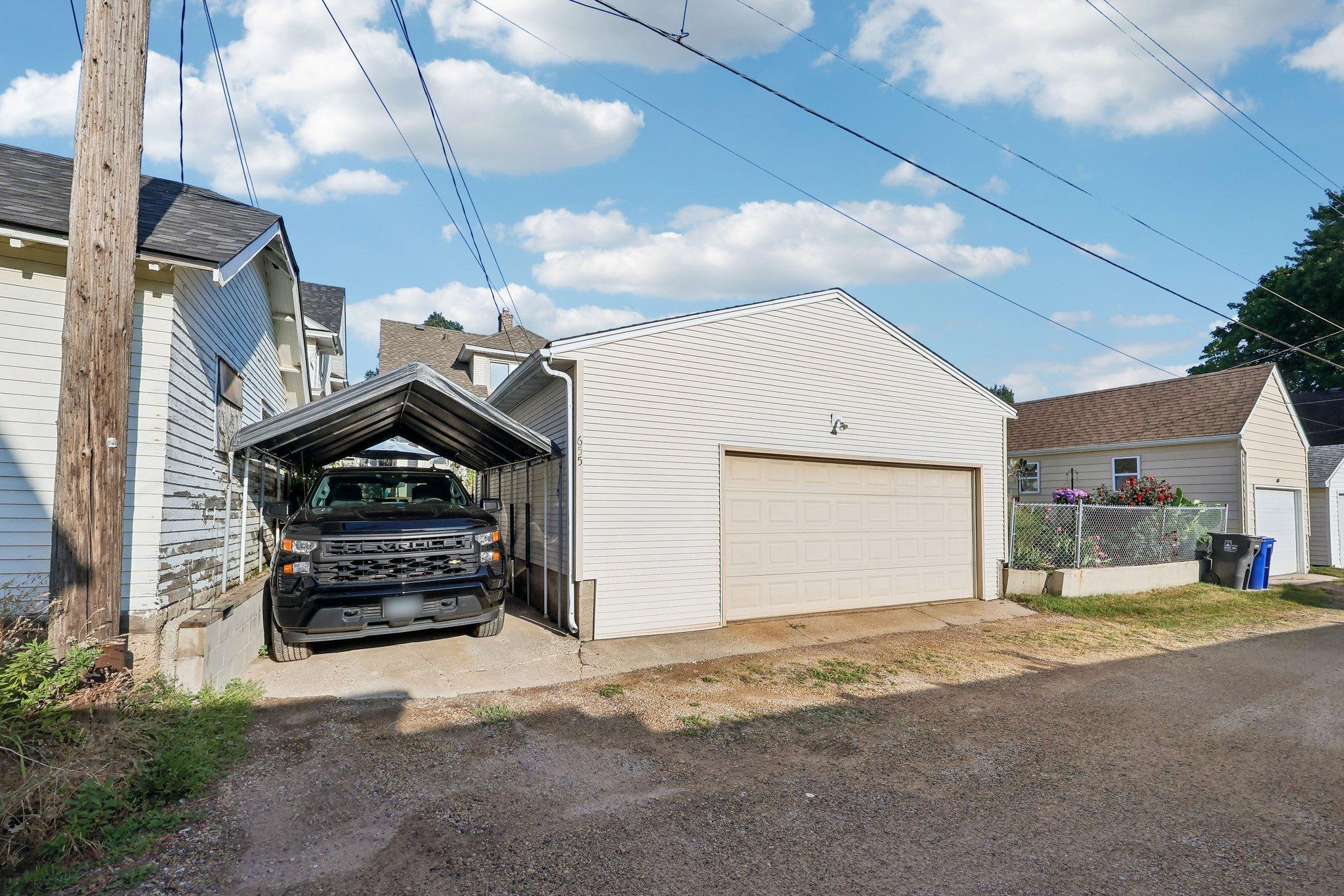655 Simpson Street Property Photo 2