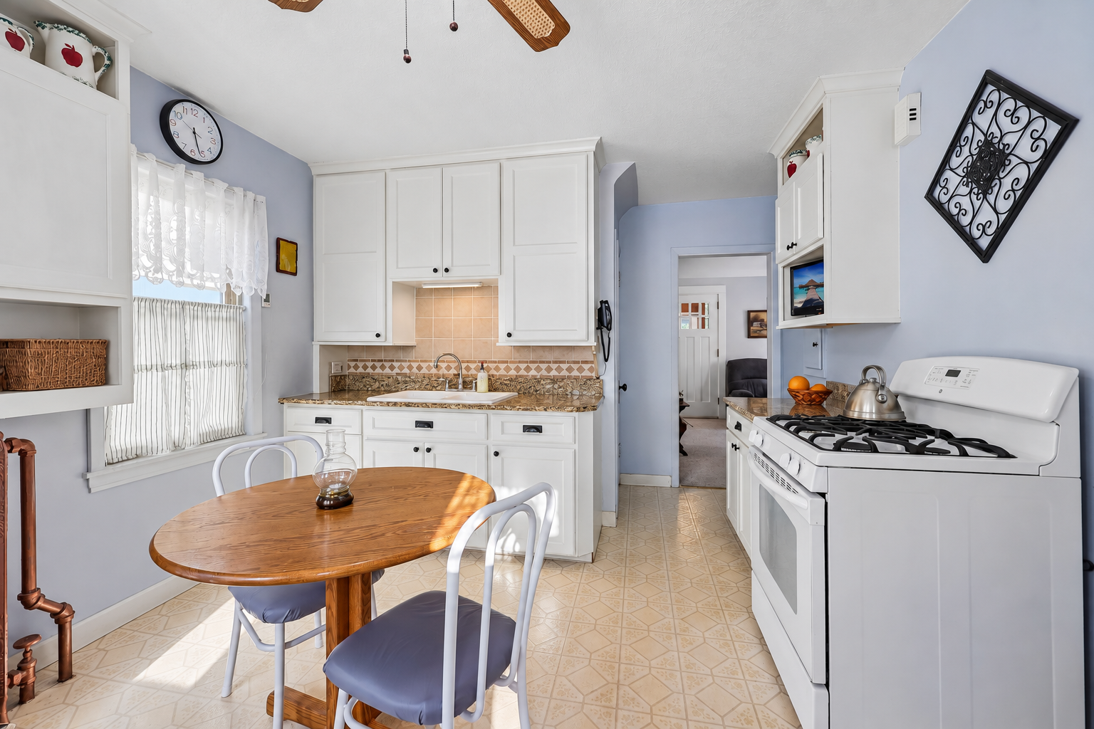 655 Simpson Street Property Photo 17