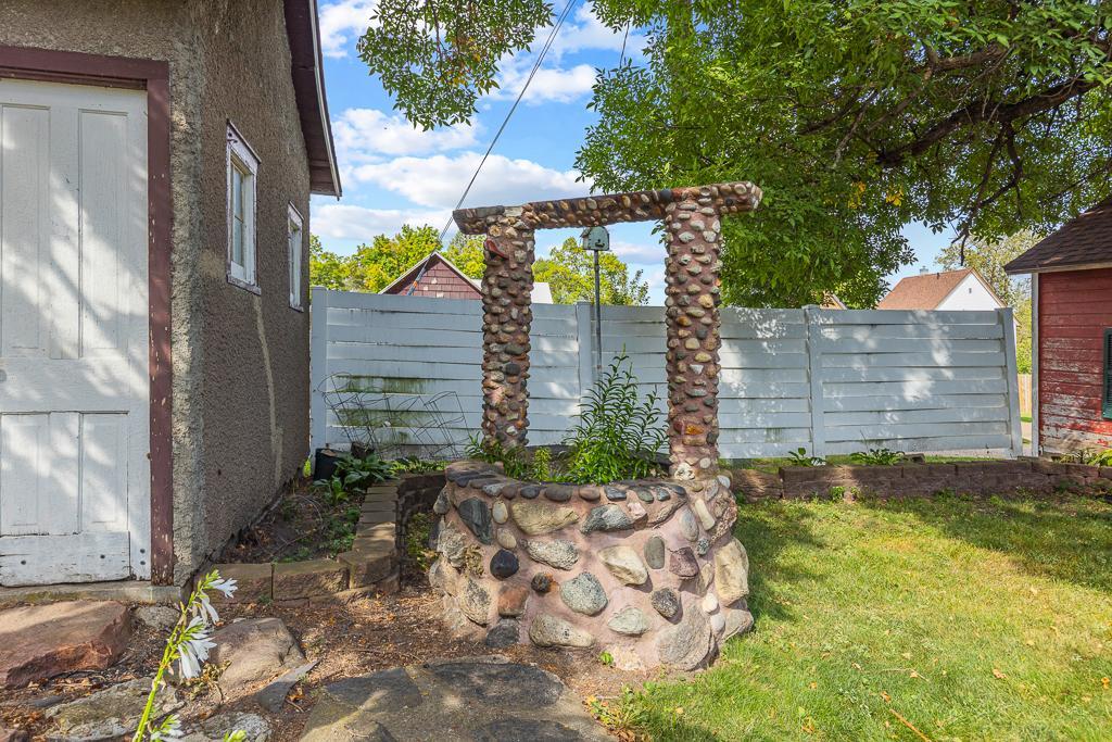 200 N Park Street Property Photo 45