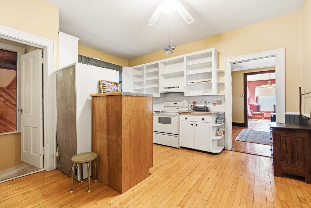 200 N Park Street Property Photo 89
