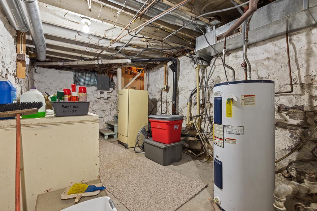 200 N Park Street Property Photo 114