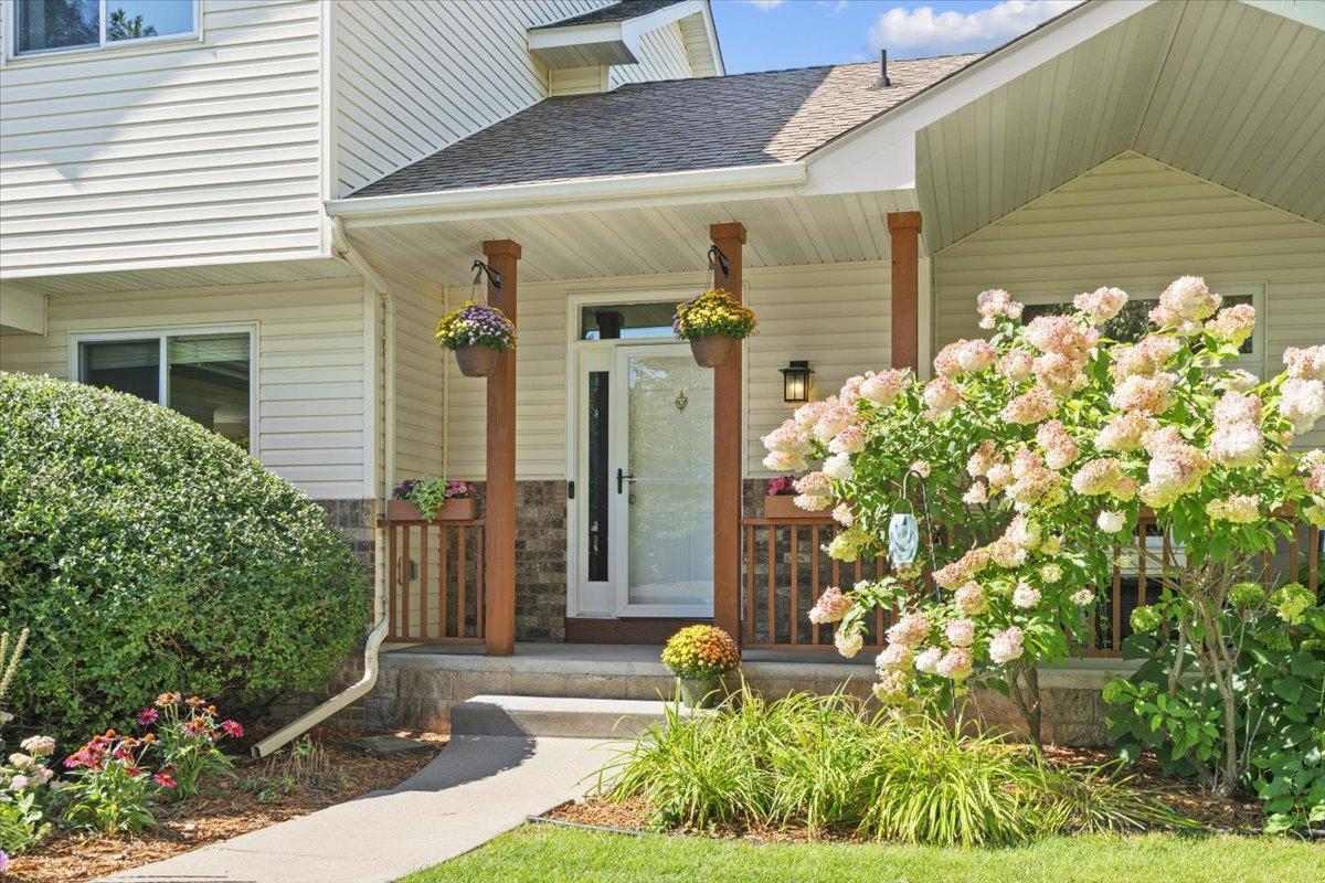 22576 Amy Lane Property Photo 6