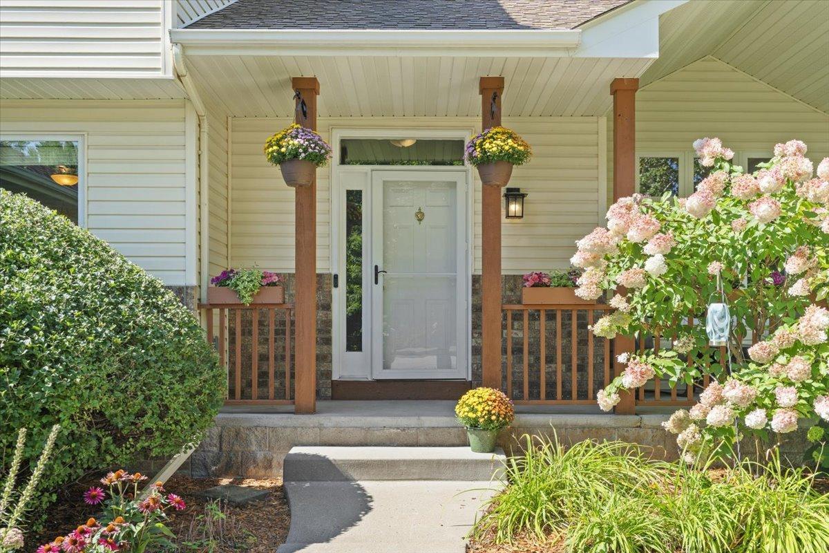 22576 Amy Lane Property Photo 7