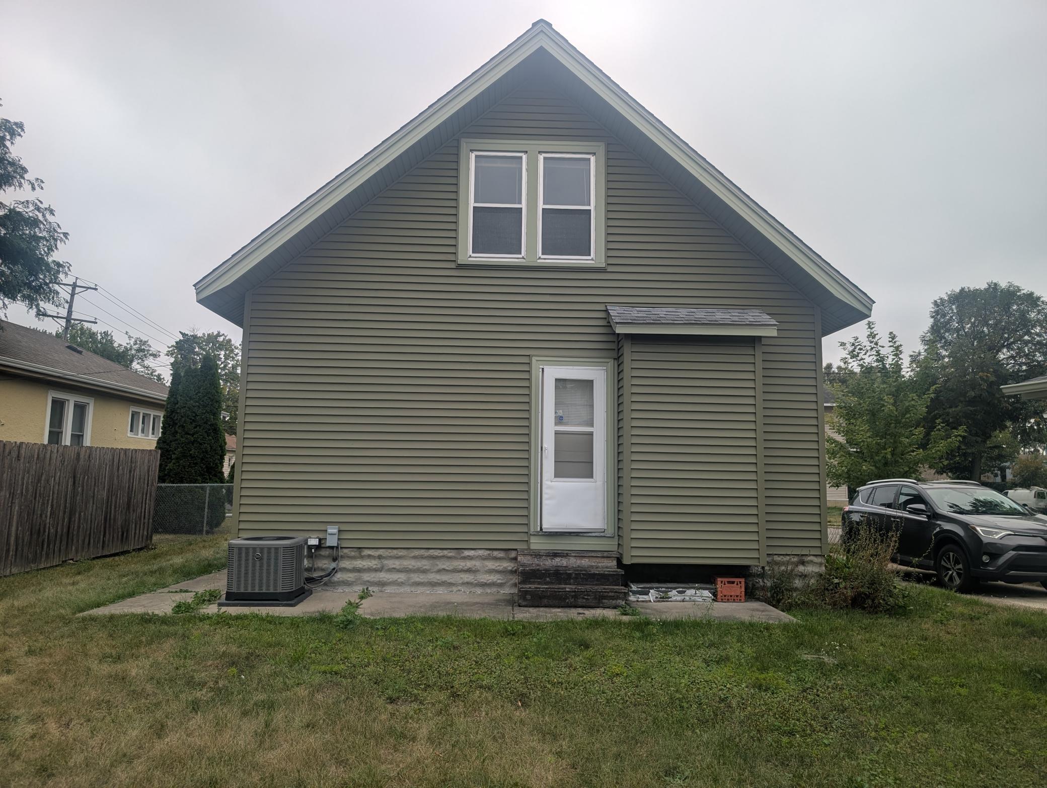 3008 E 35th Street Property Photo 4