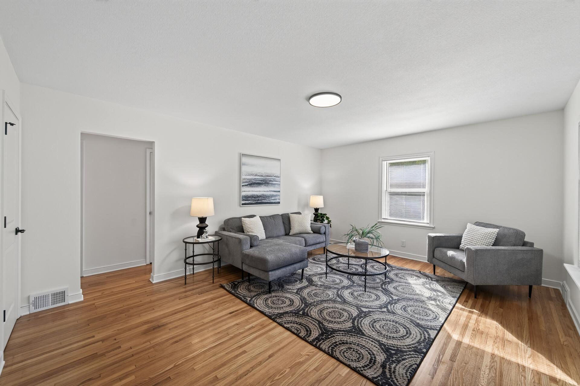 2106 Richard Avenue Property Photo 3