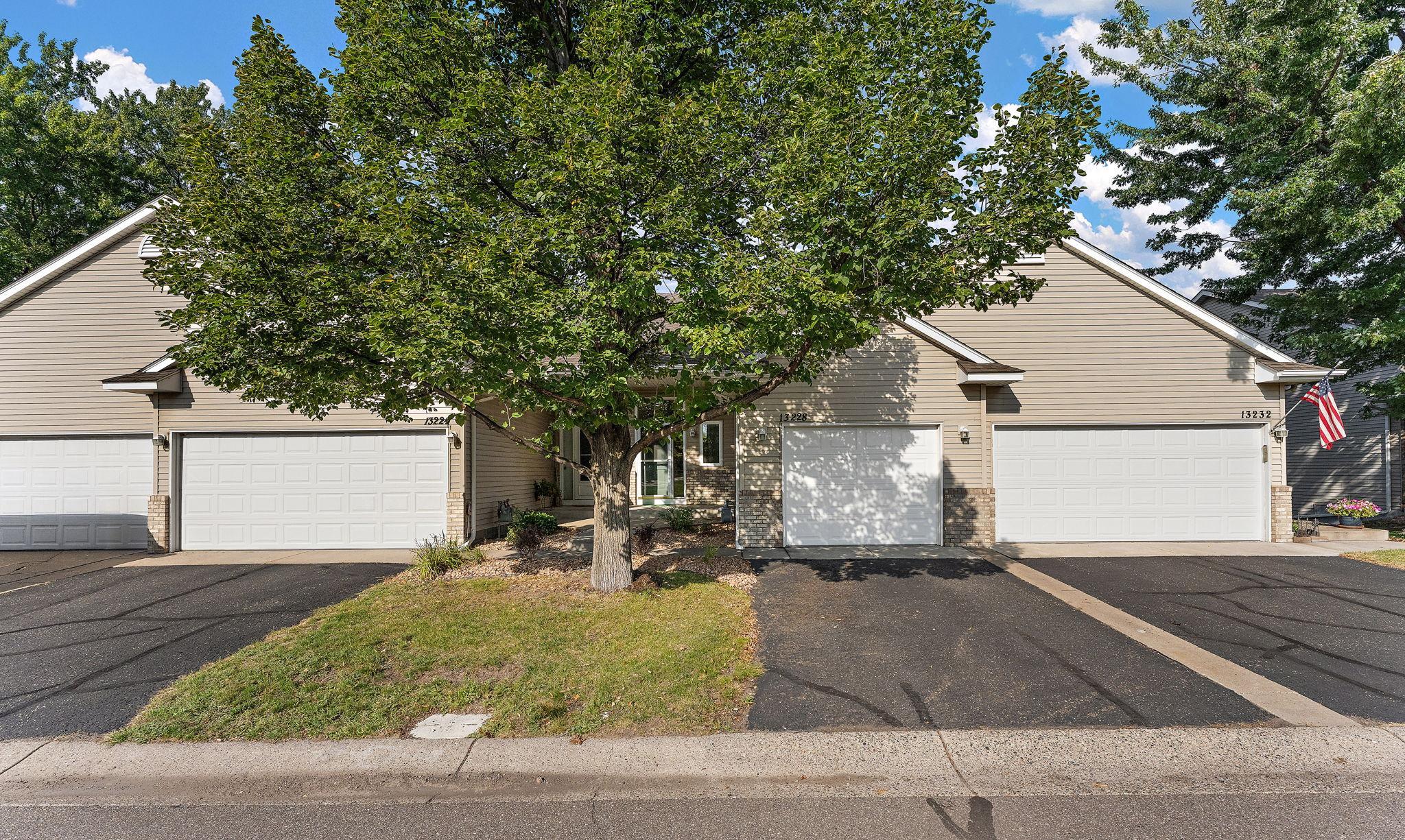 13228 Vintage Street Nw Property Photo 1
