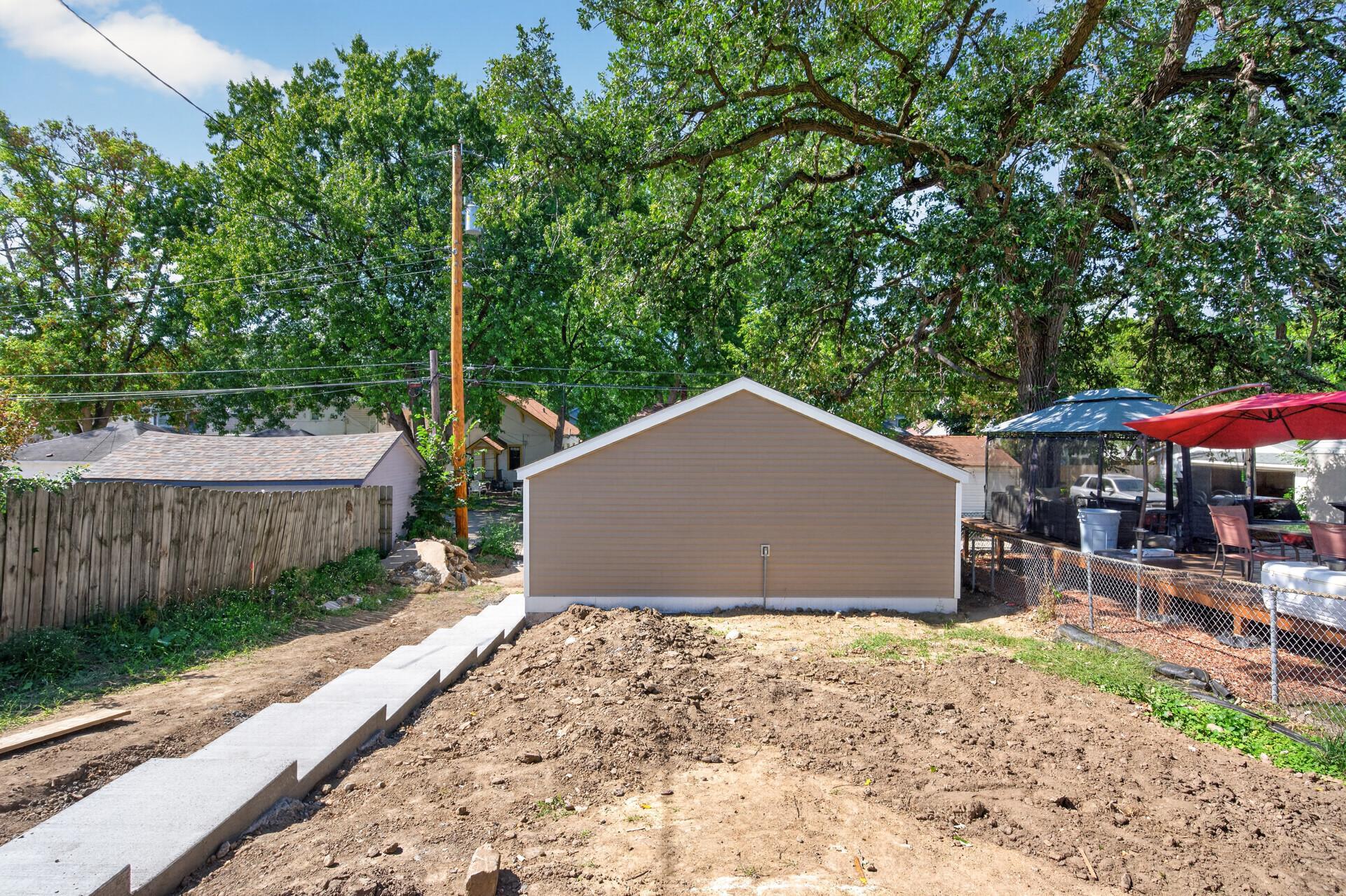 3427 Morgan Avenue N Property Photo 28